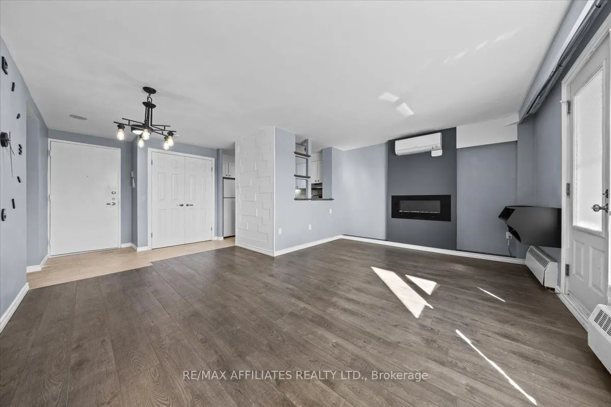 915 Elmsmere Road, #113
