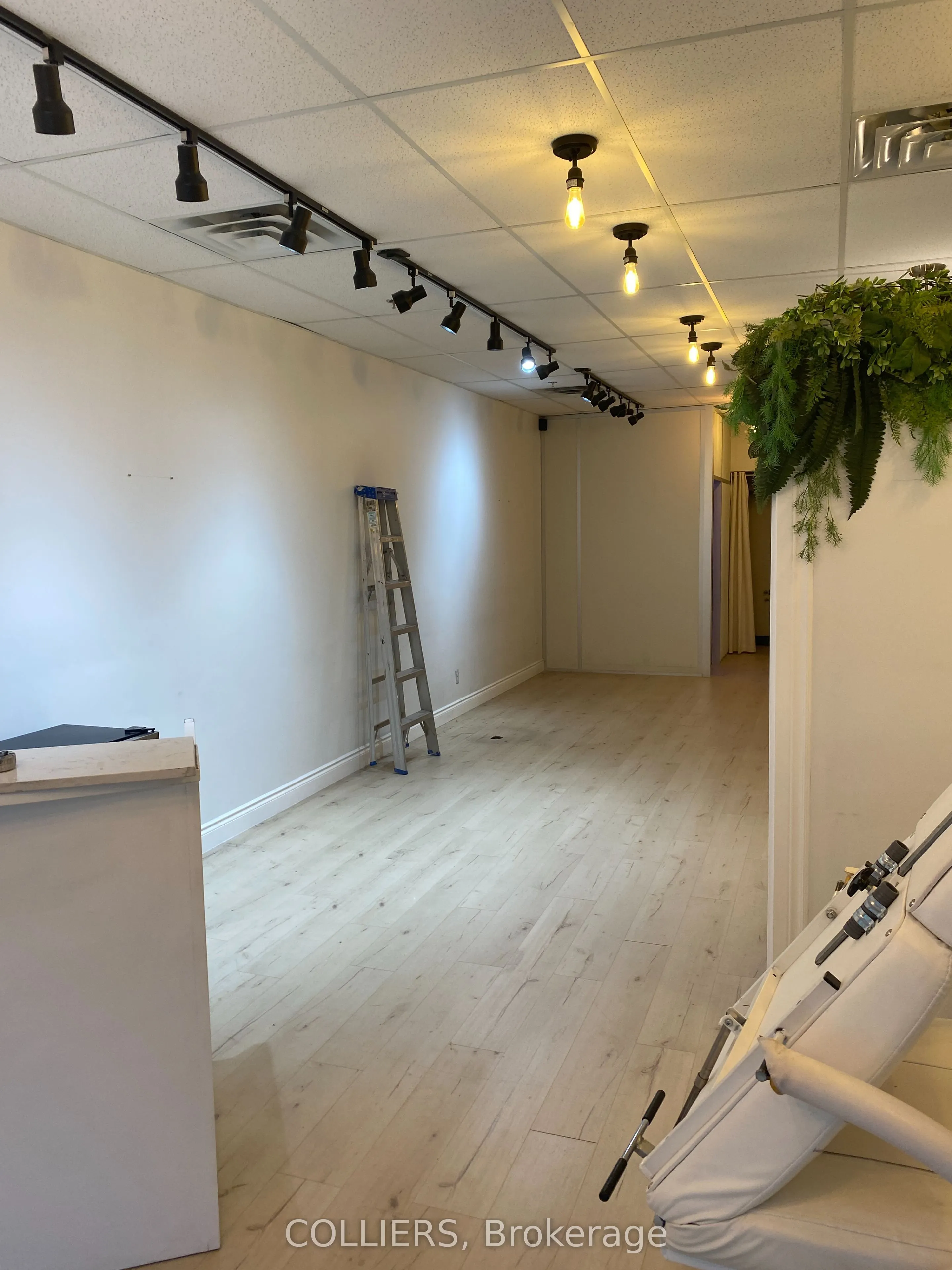 407 Laurier Avenue W, #22C