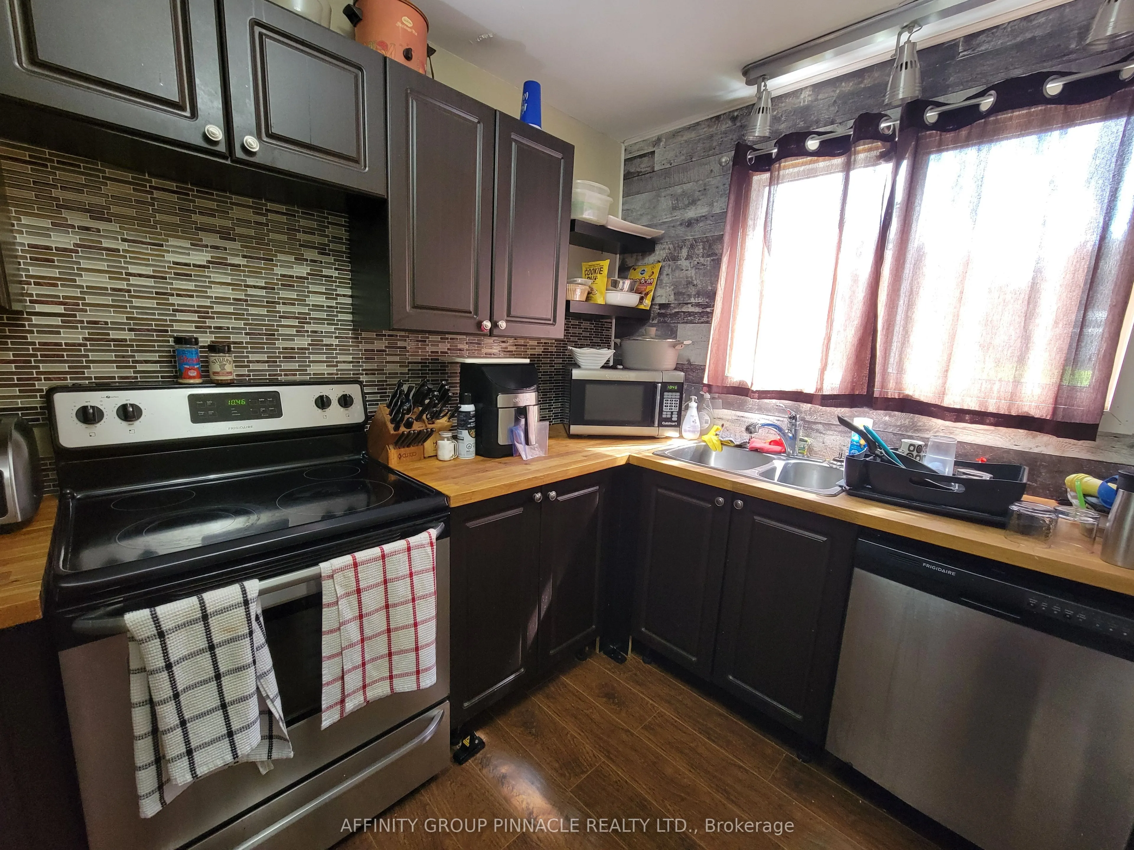 2473 Selwyn Bay Lane