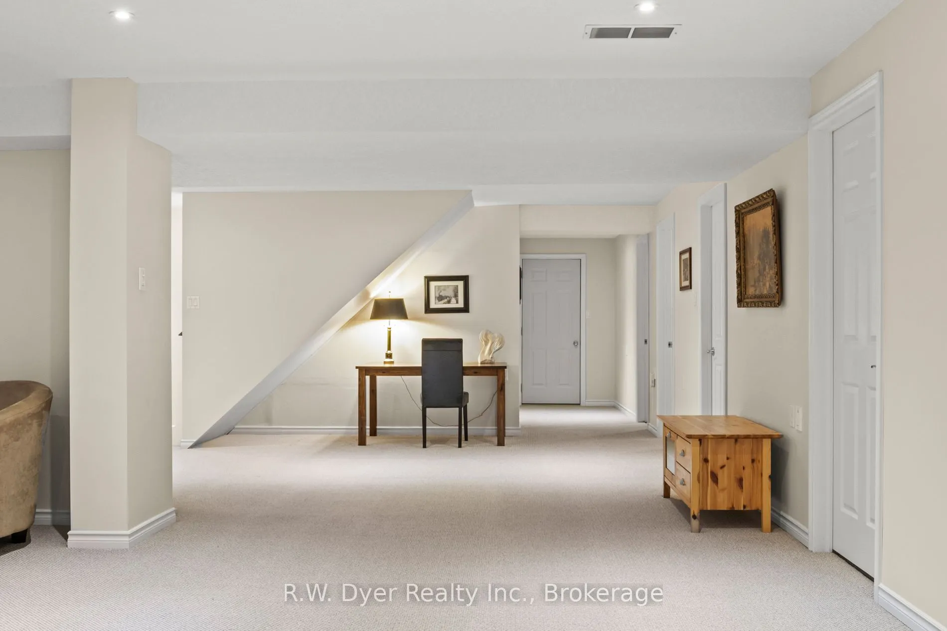 350 Doon Valley Drive, #8G