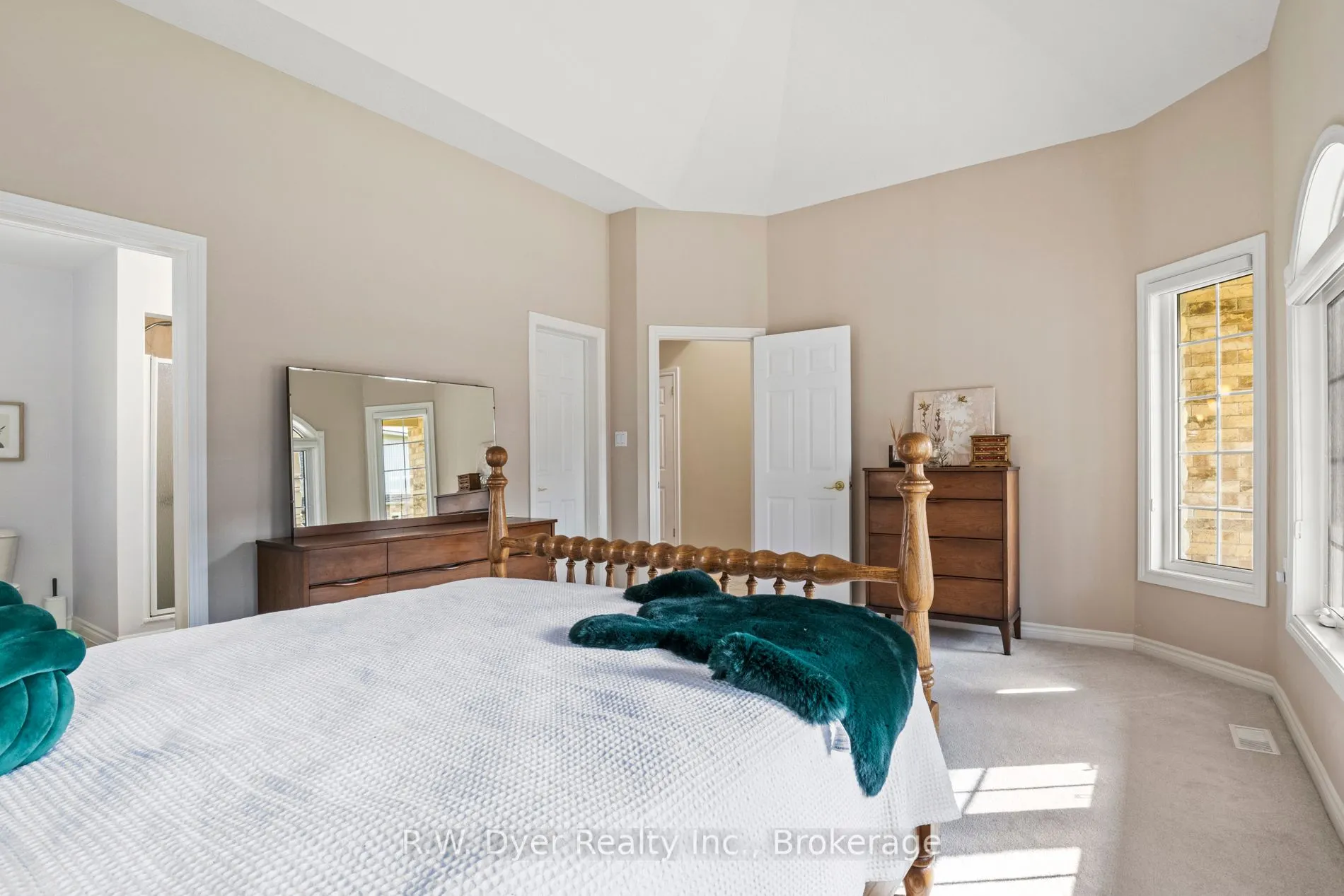 350 Doon Valley Drive, #8G