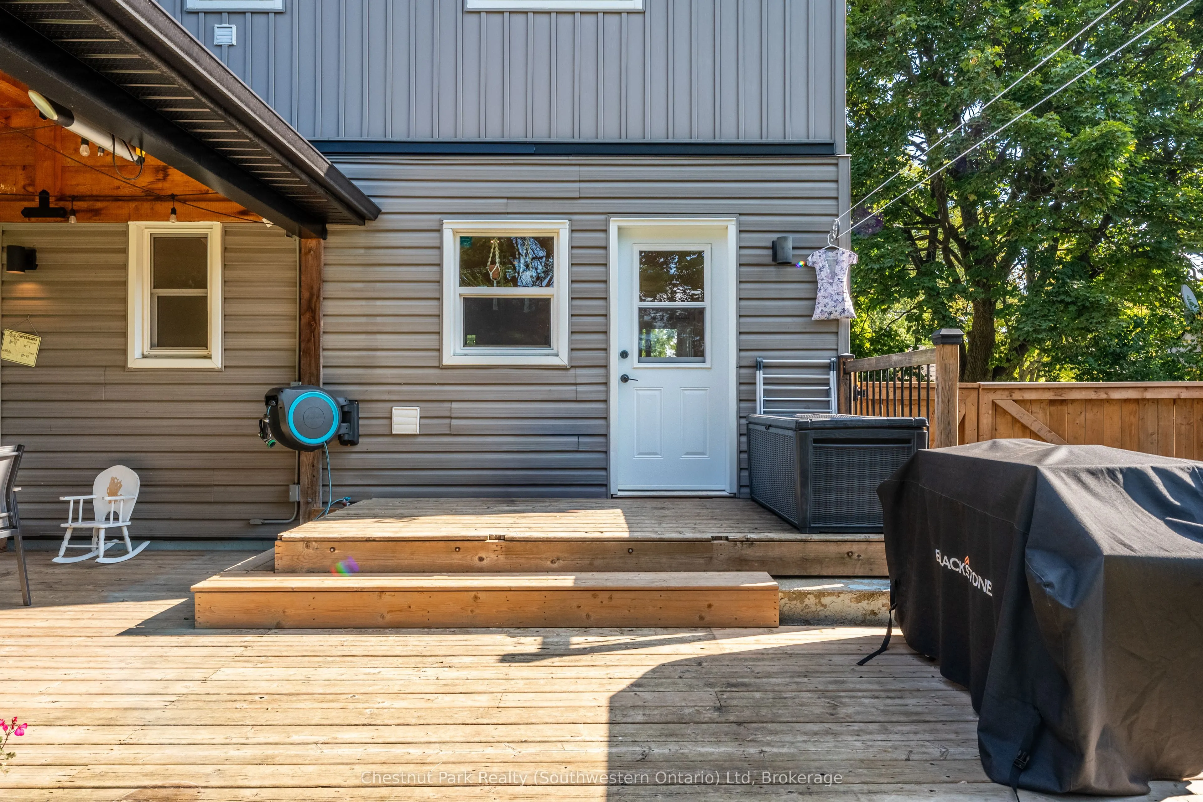 6 Goldie Avenue