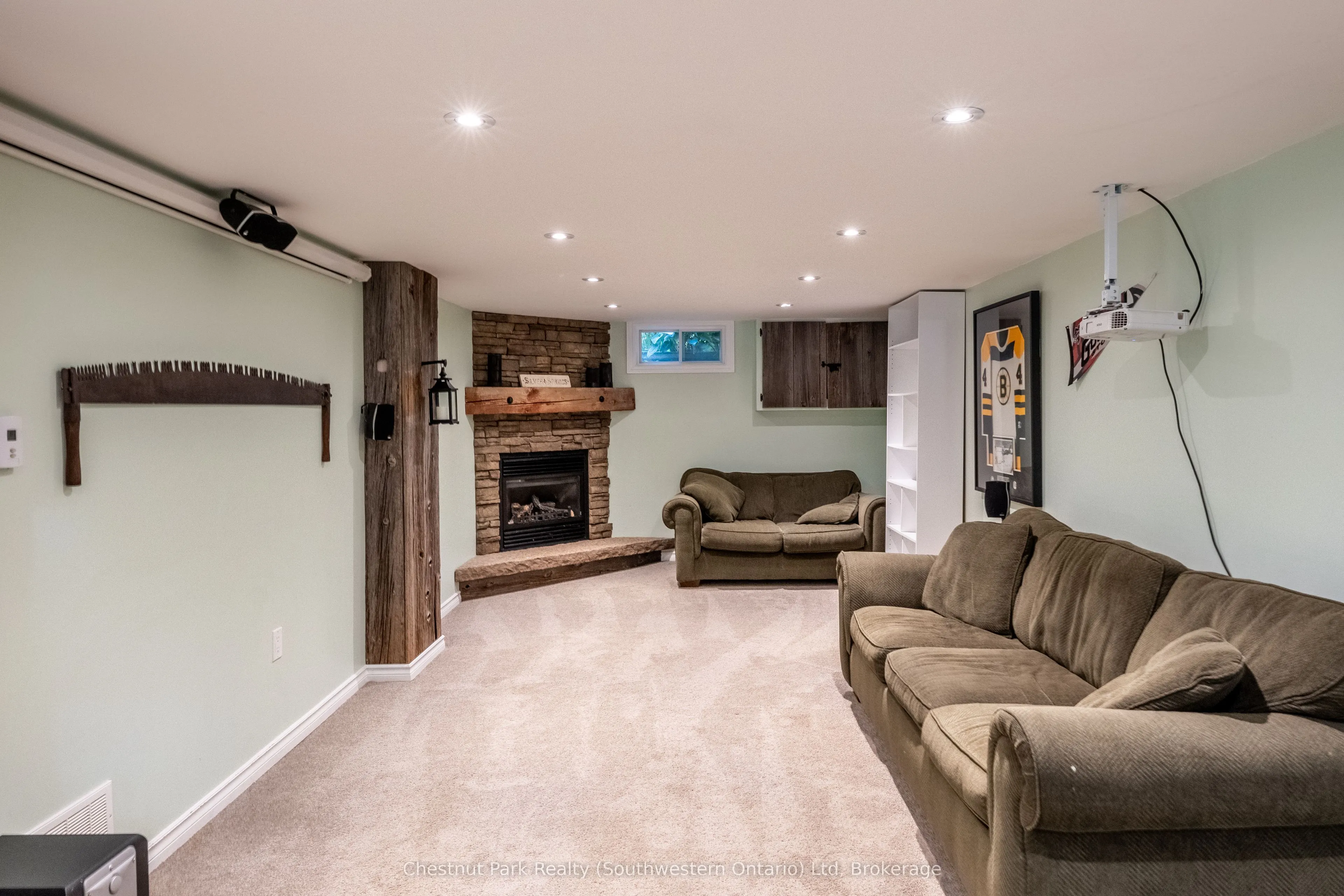 6 Goldie Avenue