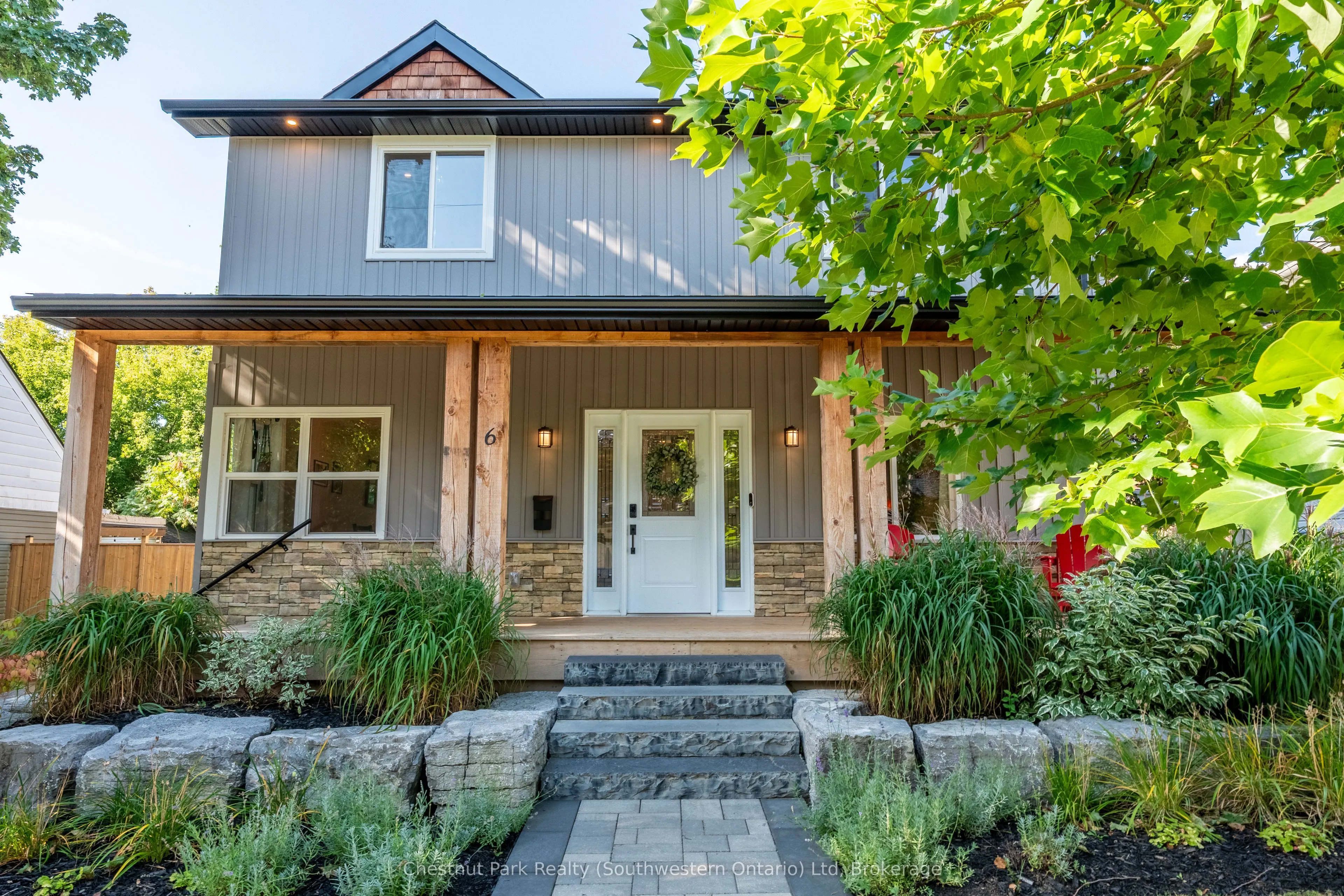 6 Goldie Avenue