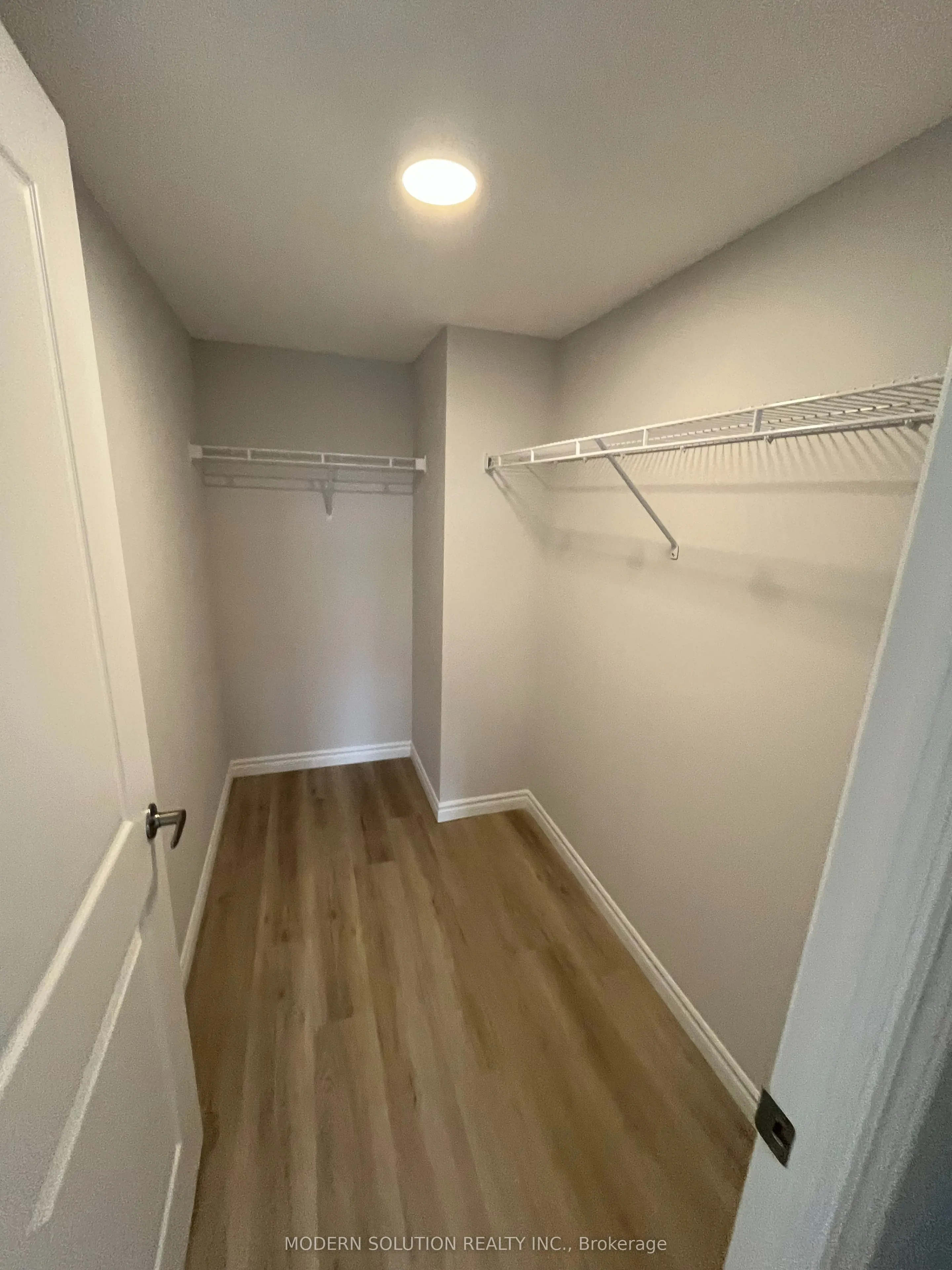 425 Watson Parkway N, #707