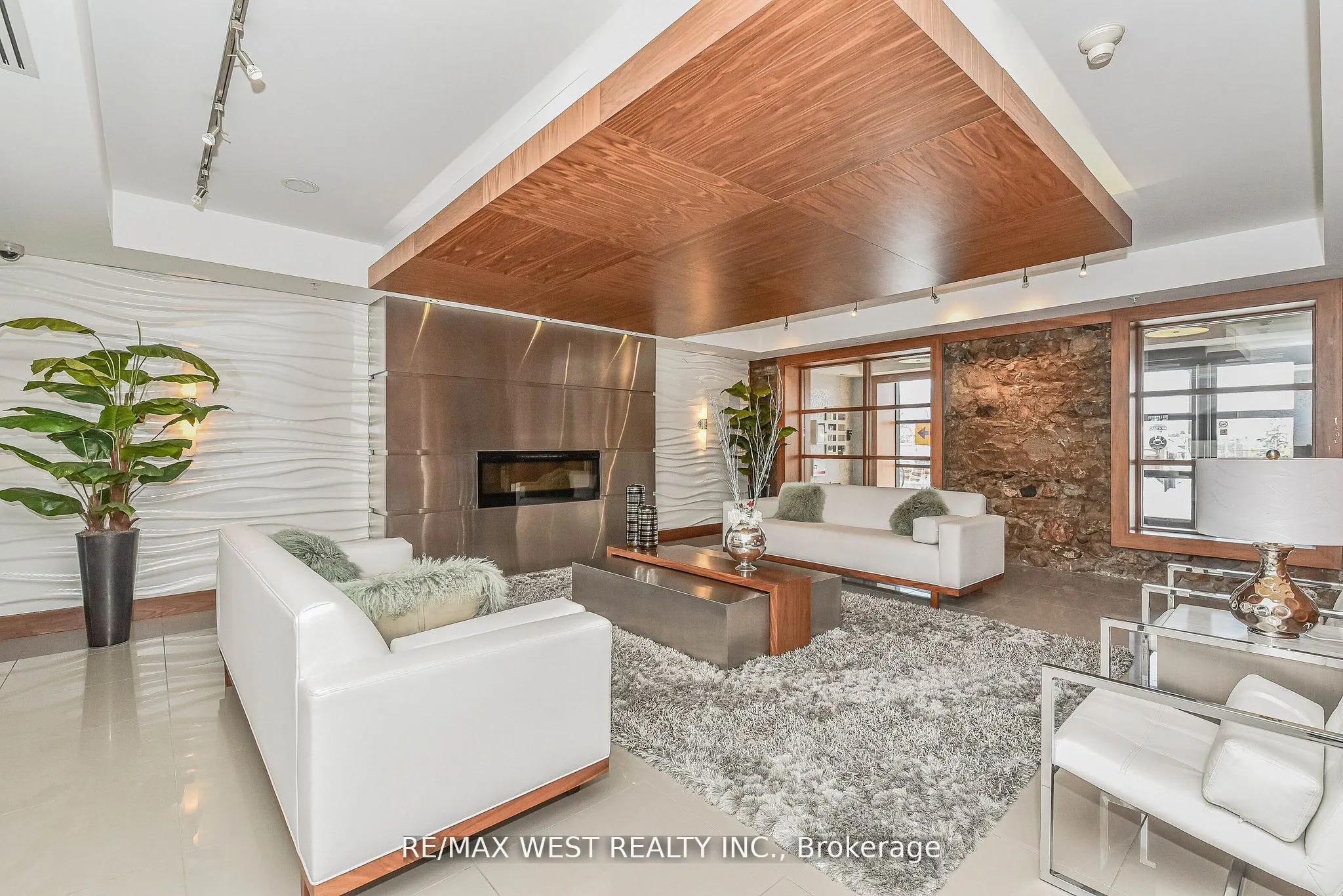 112 Benton Street, #704