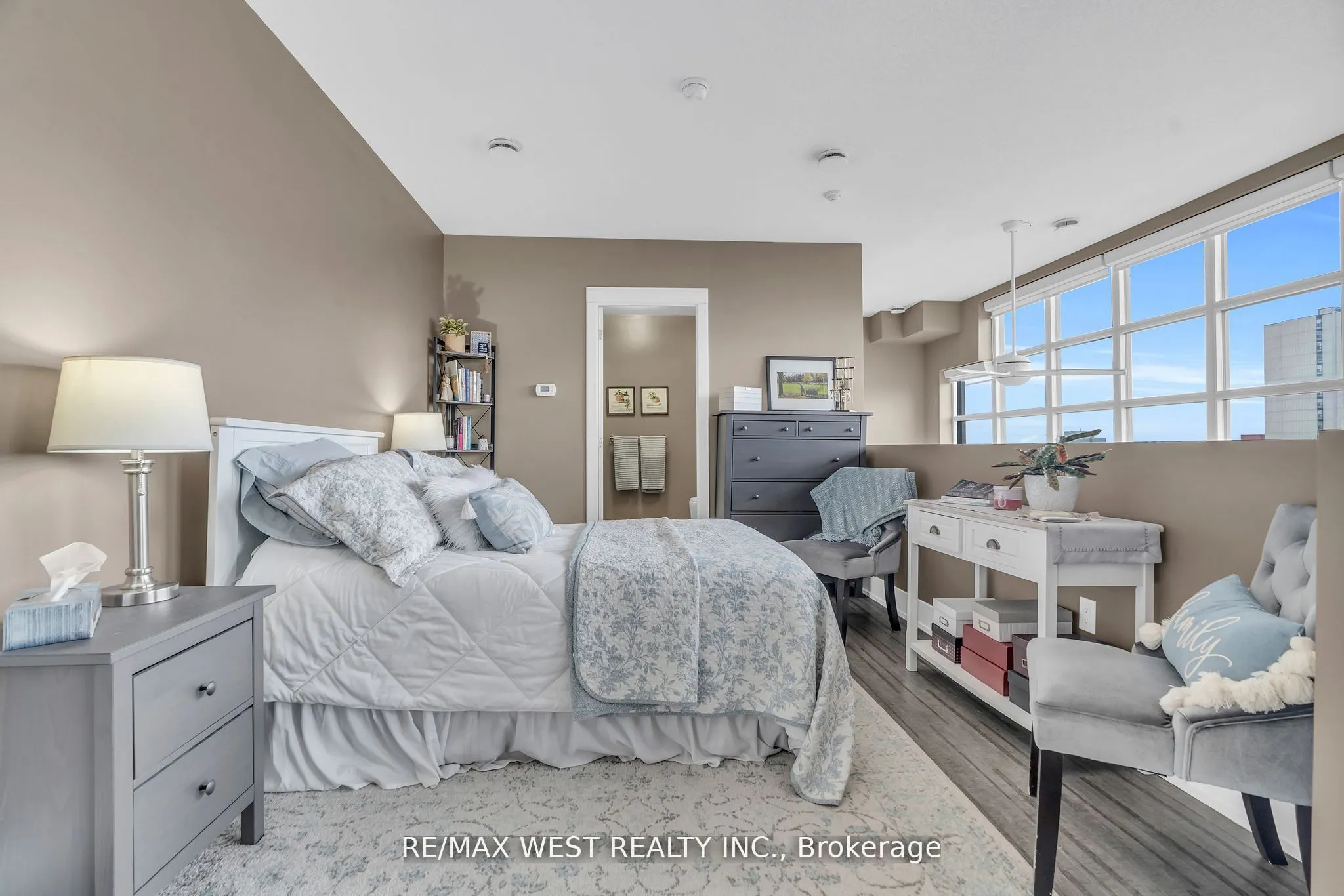 112 Benton Street, #704