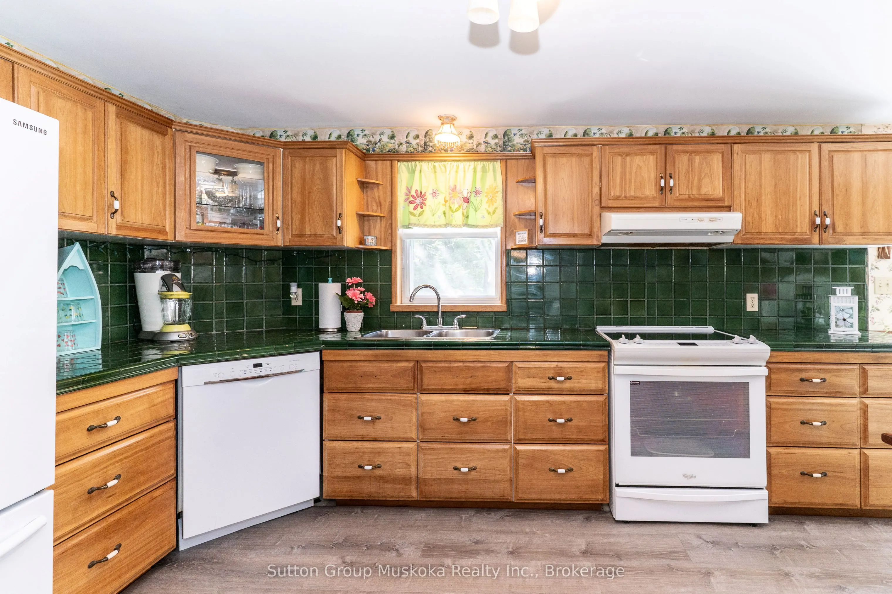 178 LONG POINT Road