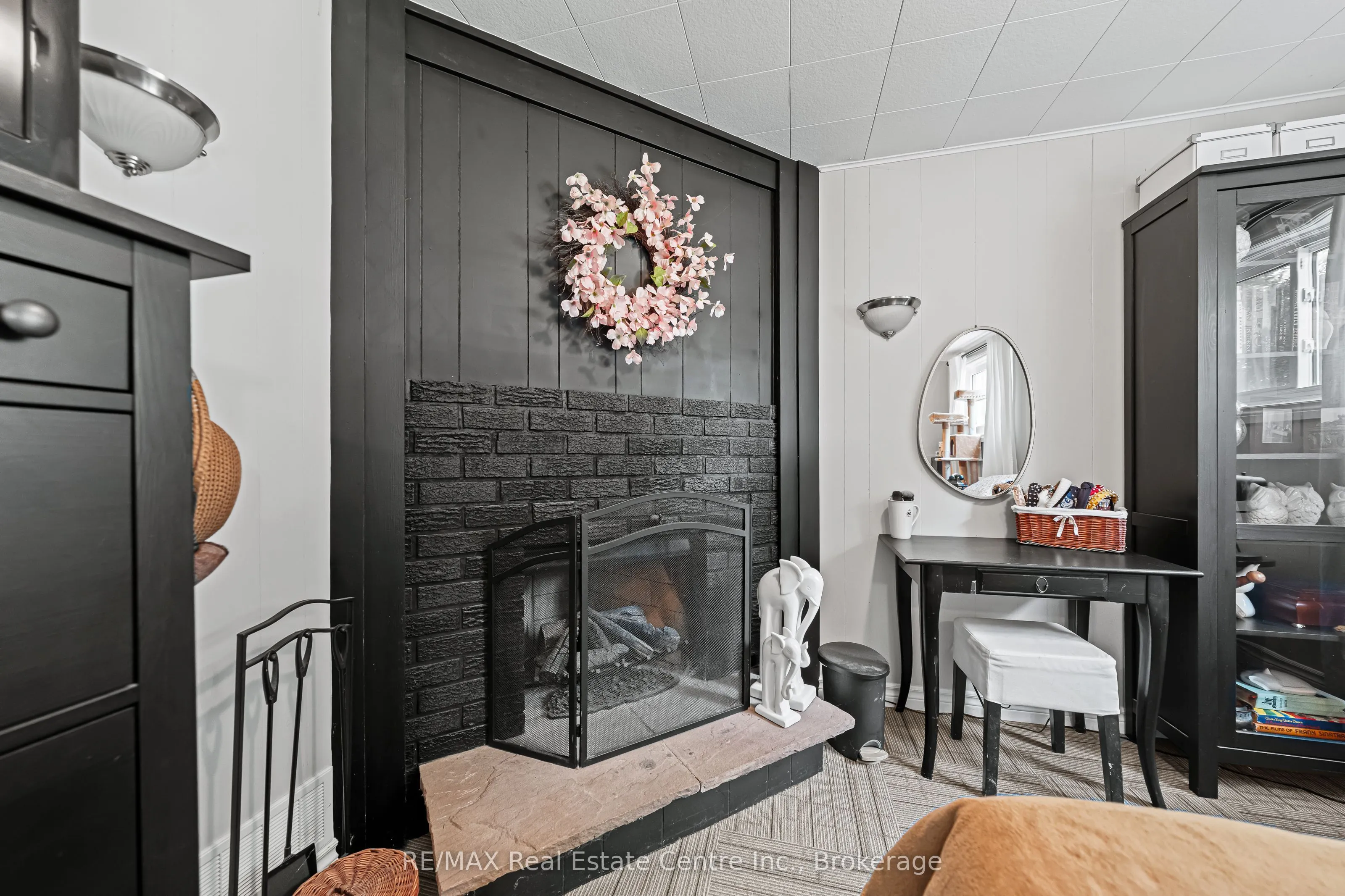 10 Inlet Avenue