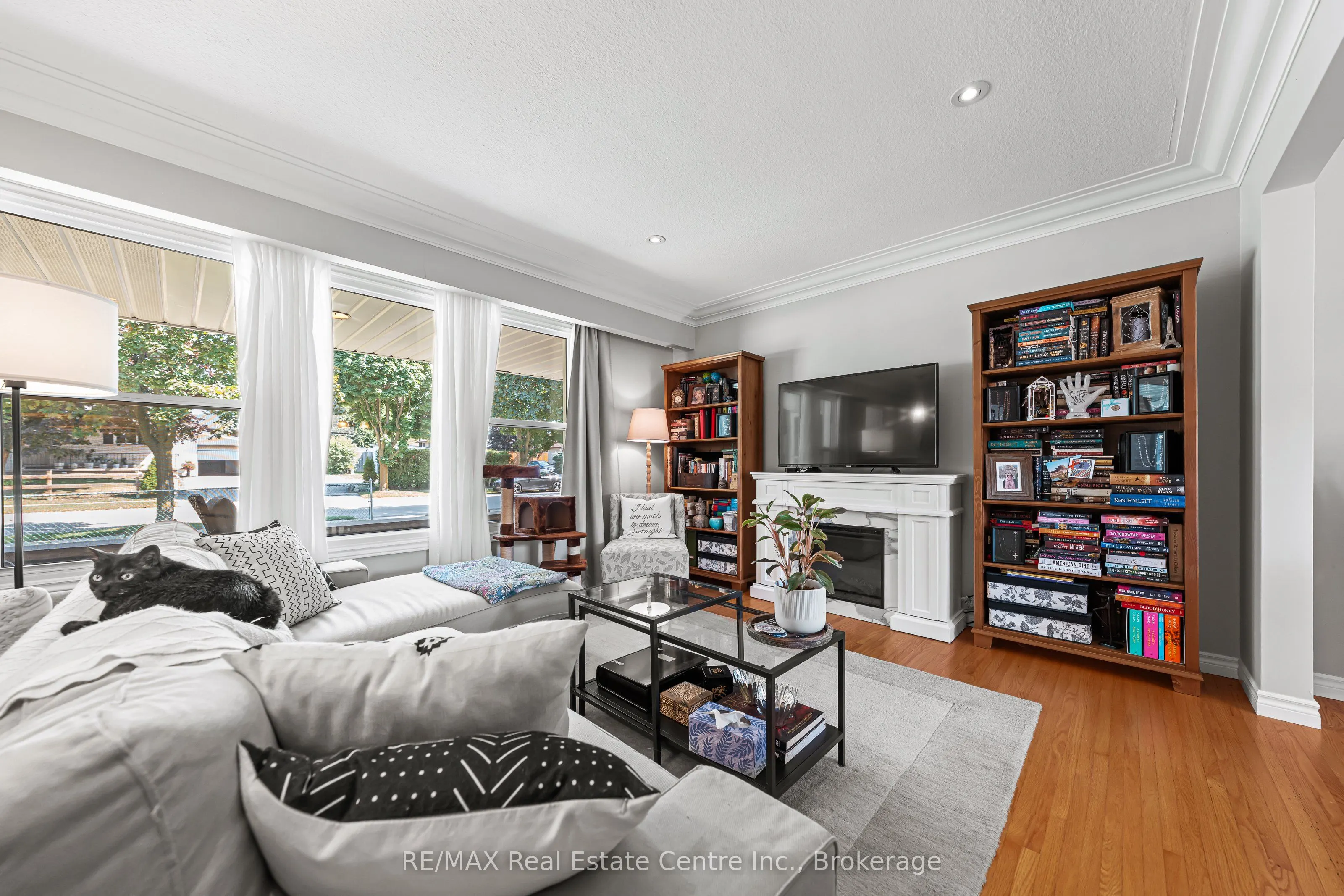 10 Inlet Avenue