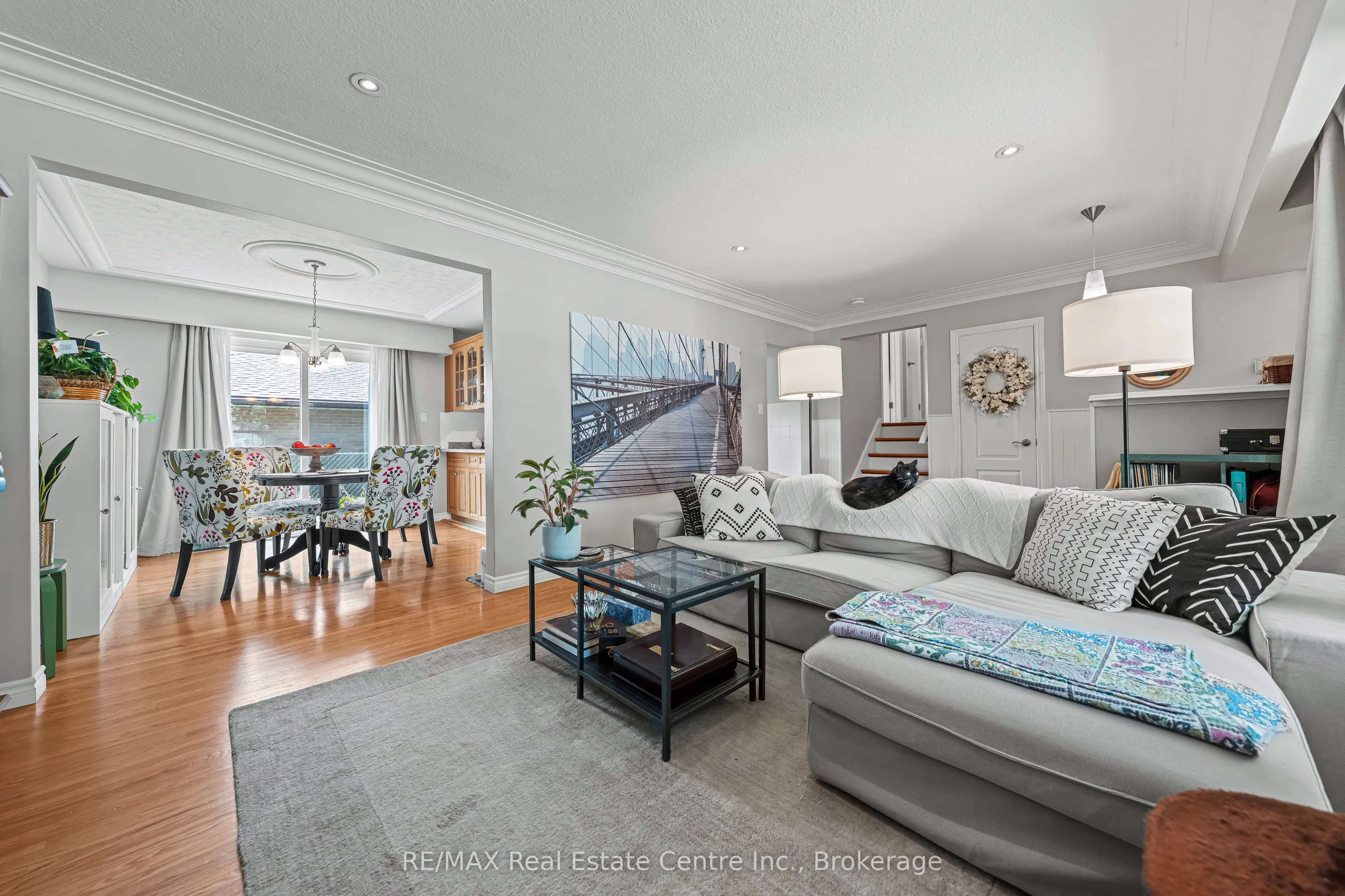 10 Inlet Avenue
