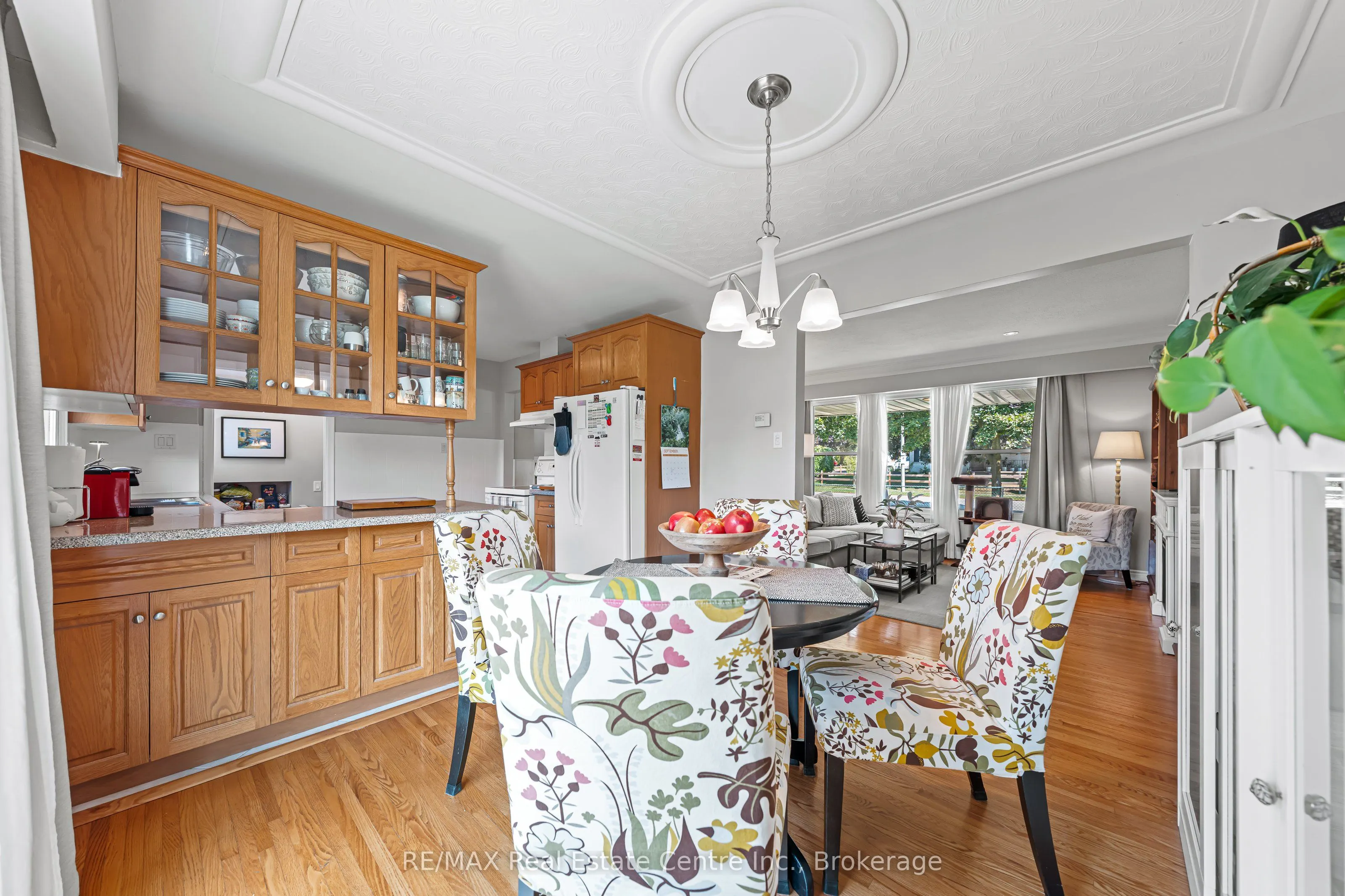 10 Inlet Avenue