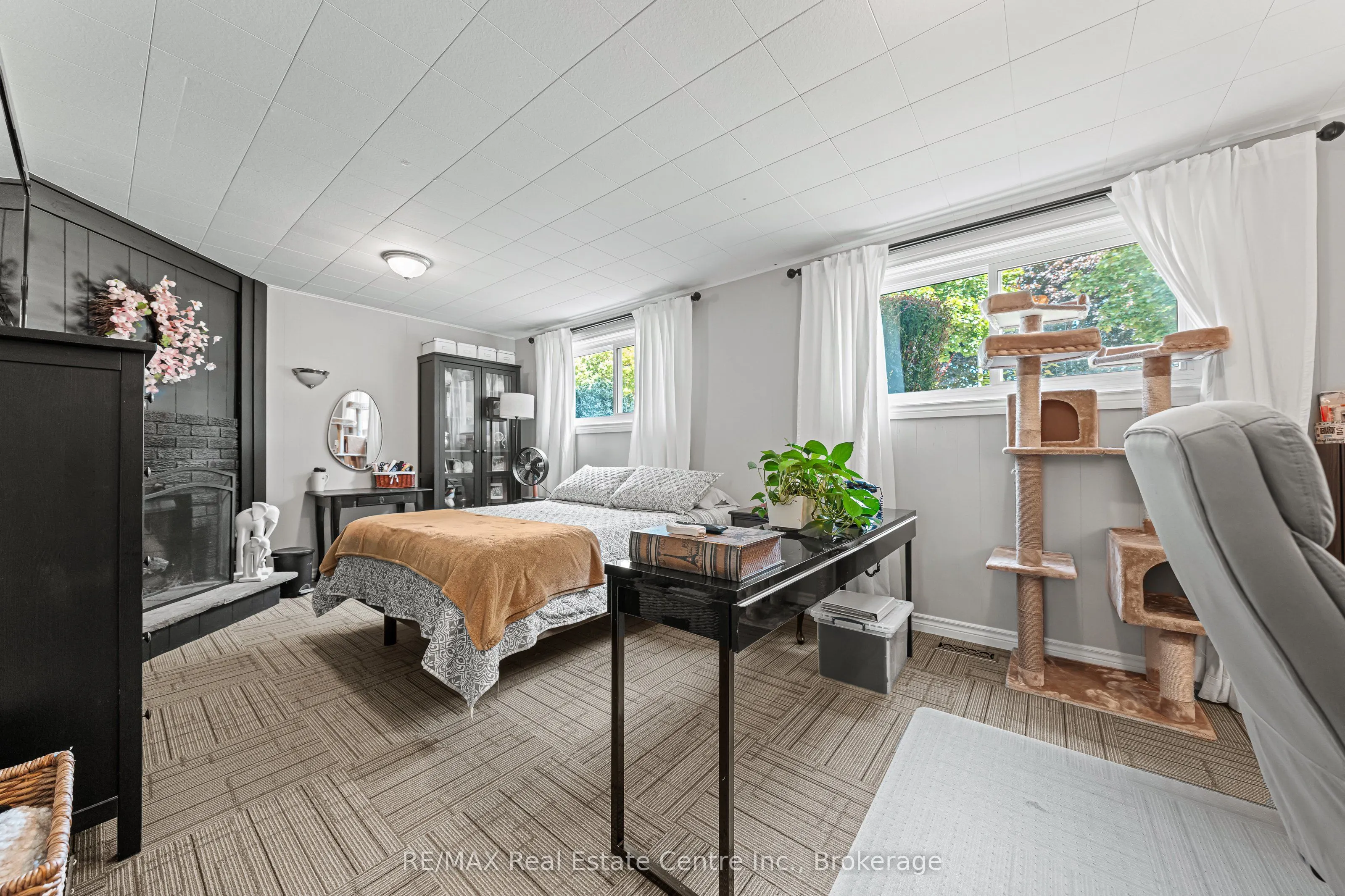 10 Inlet Avenue