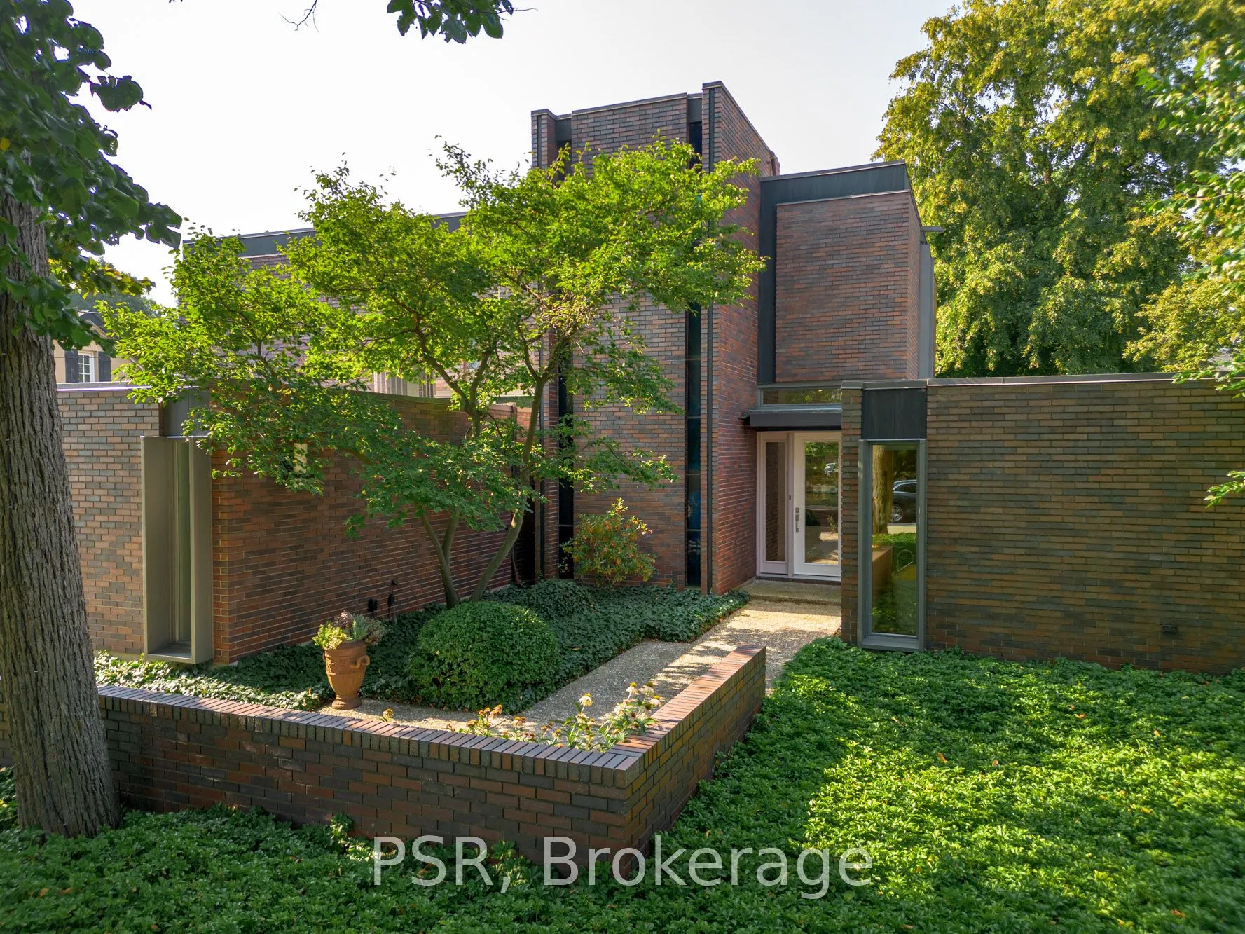 31 Auchmar Road