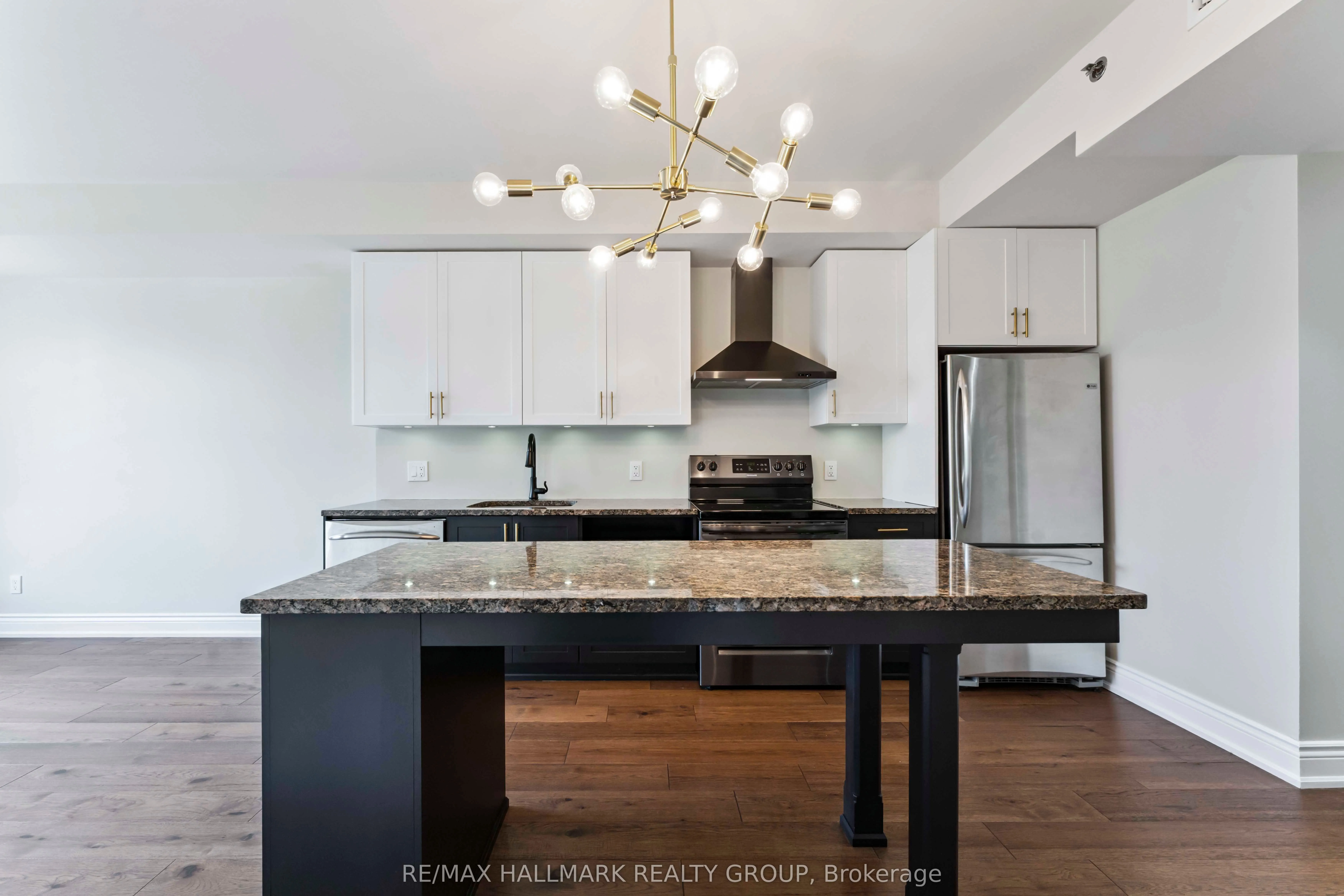 808 Bronson Avenue, #316