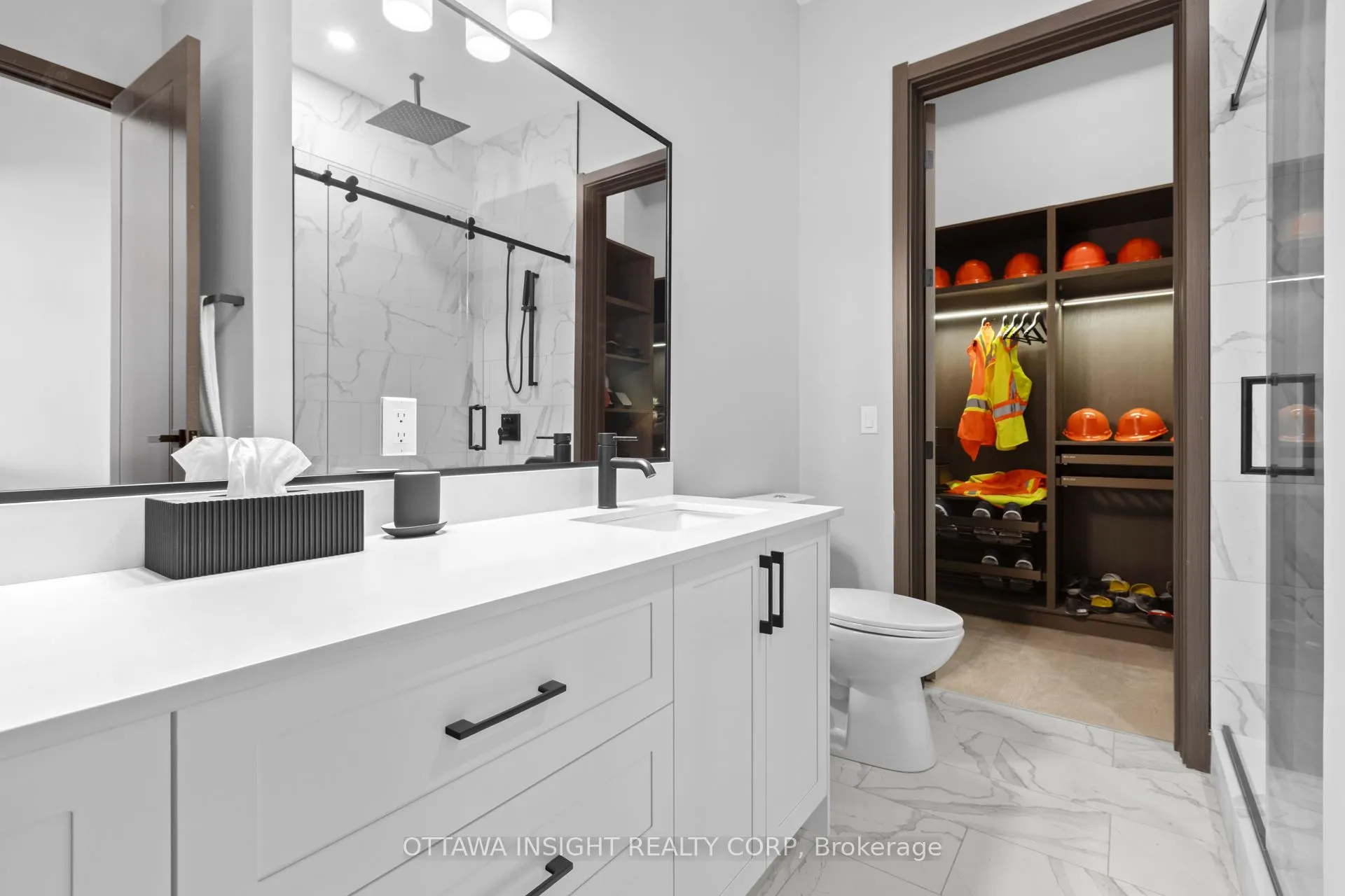 180 Kanata Avenue, #2E