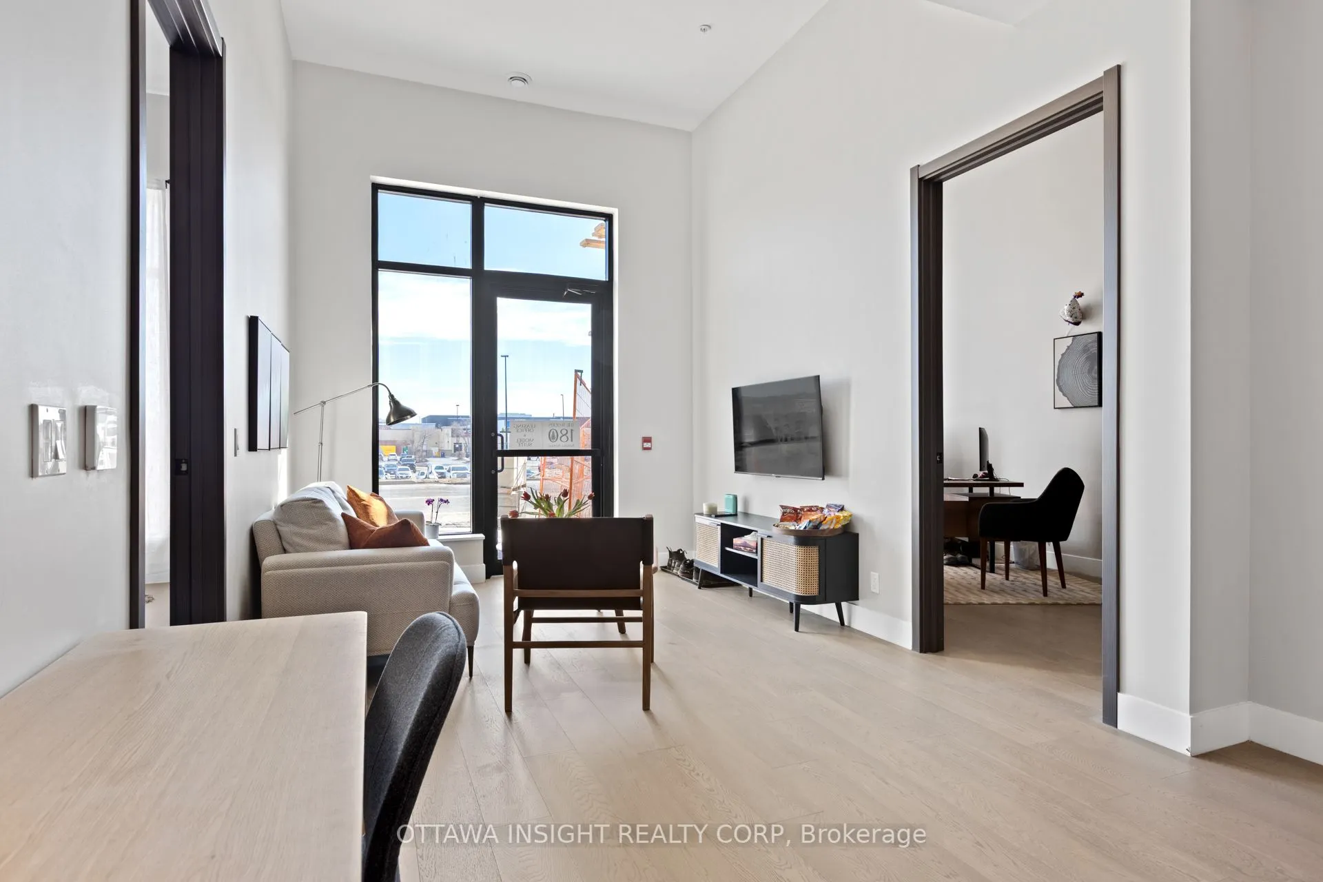 180 Kanata Avenue, #2E
