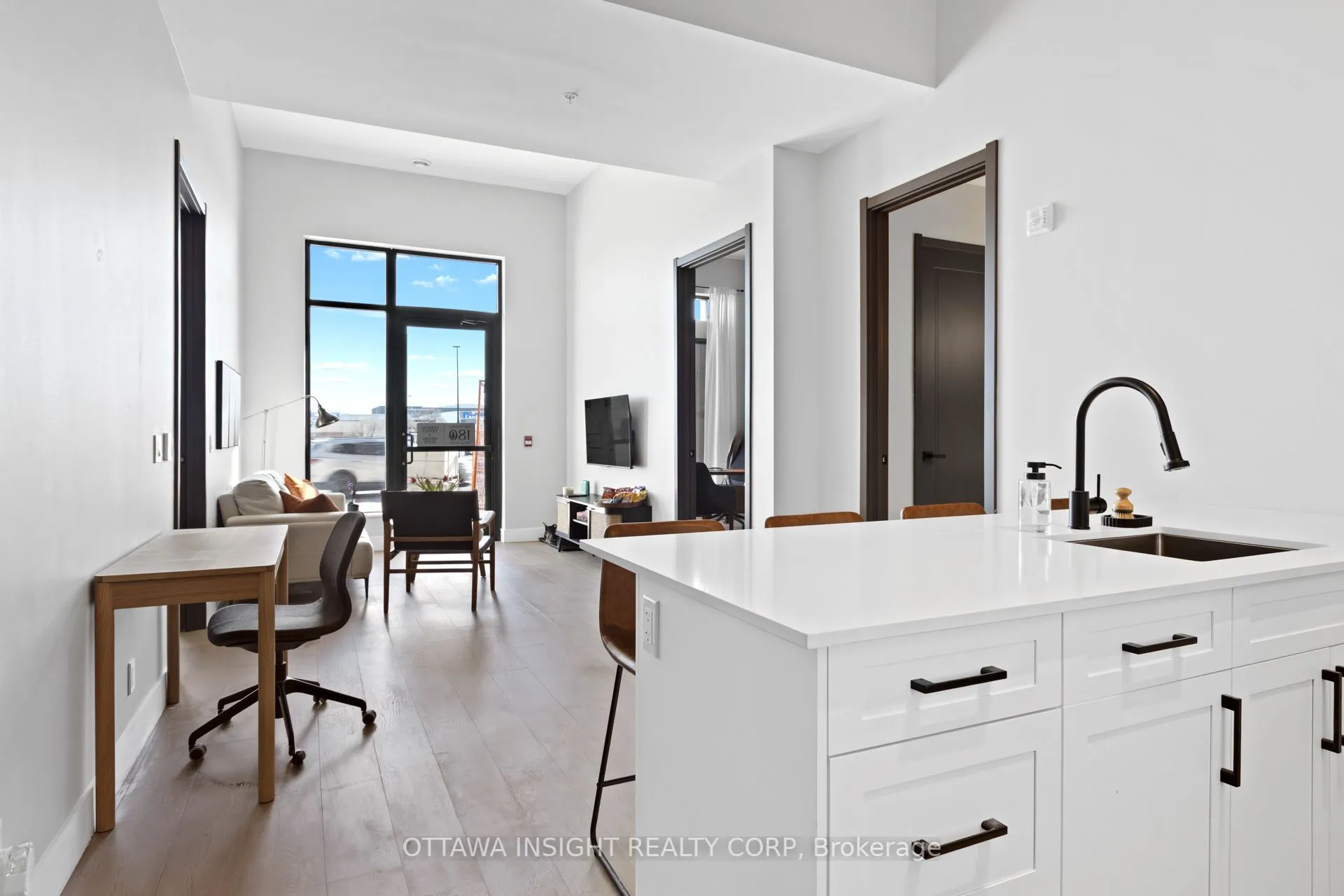 180 Kanata Avenue, #2E
