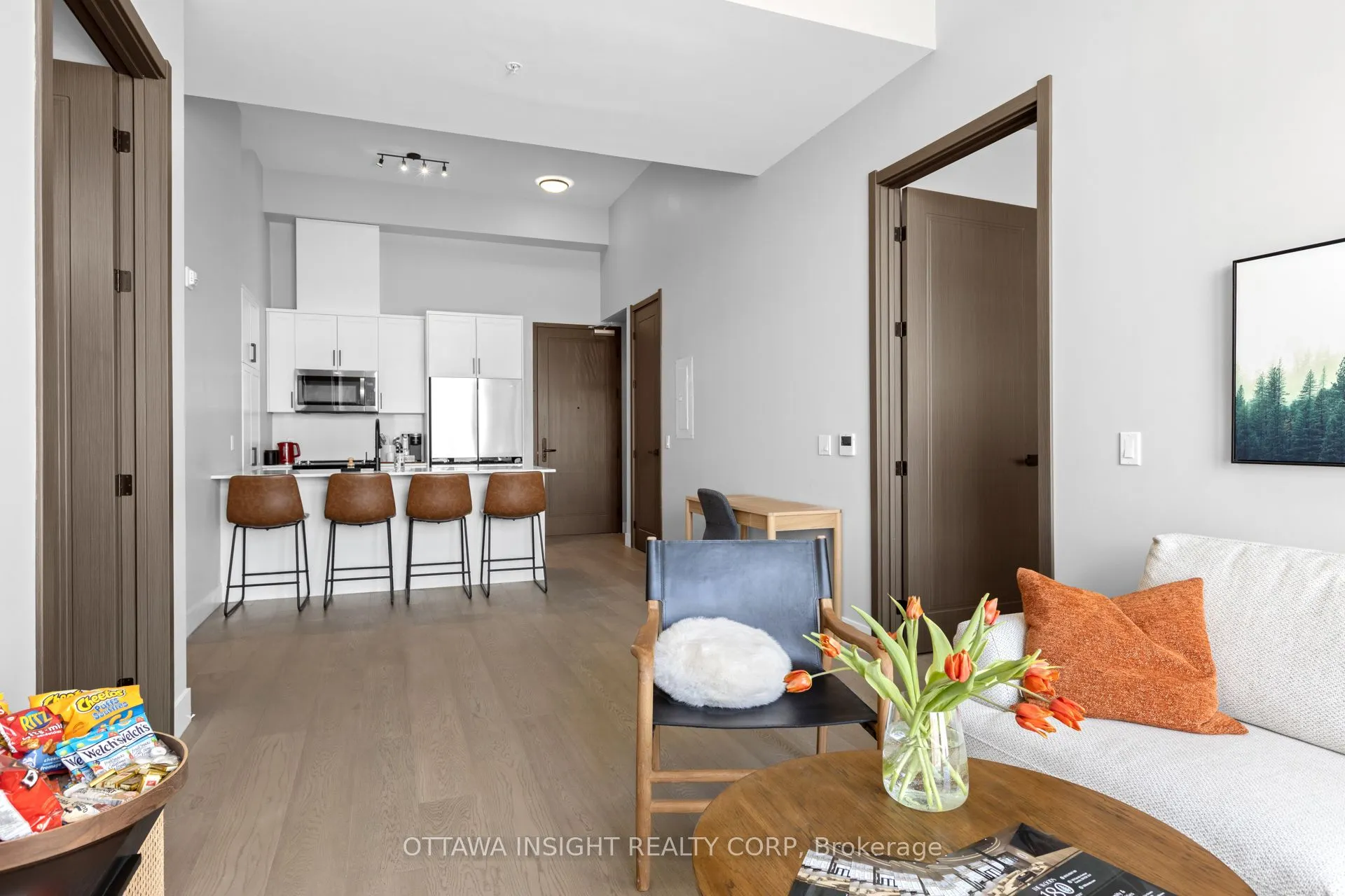 180 Kanata Avenue, #2E