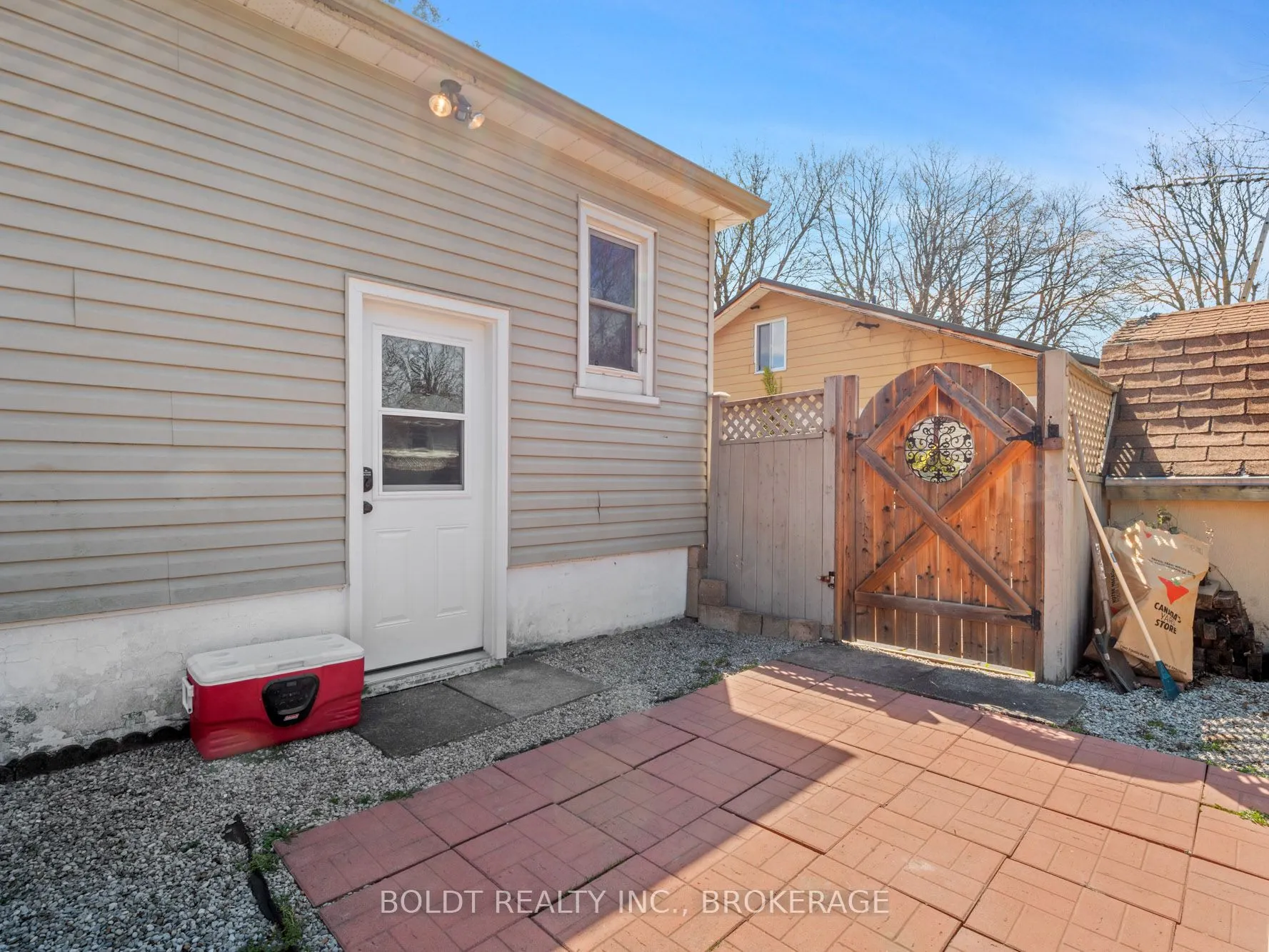 11 Edward Avenue