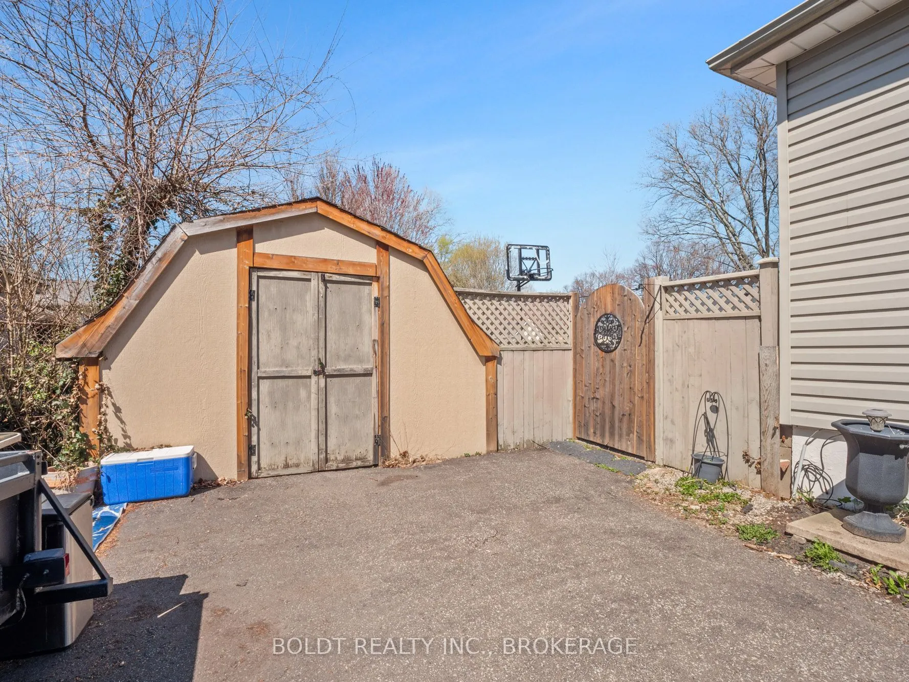 11 Edward Avenue