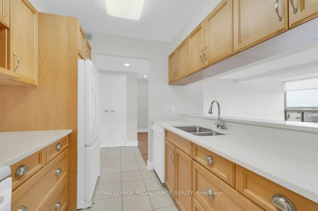 344 Front Street, #906