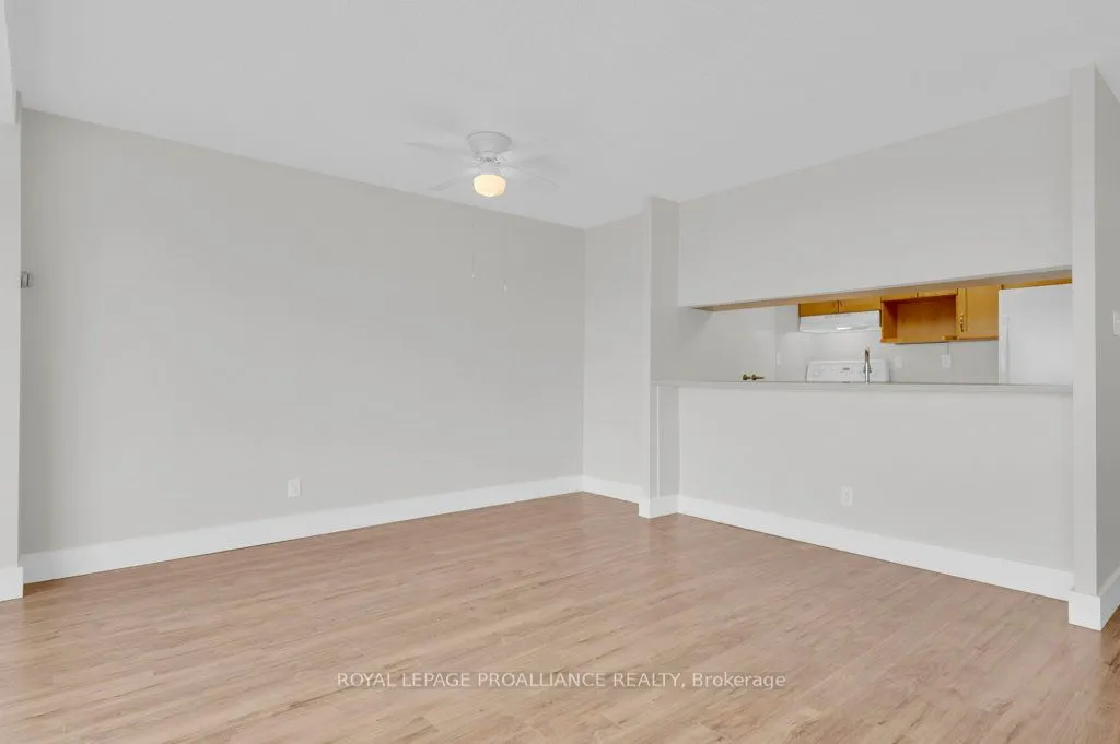 344 Front Street, #906