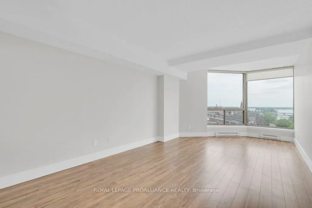 344 Front Street, #906