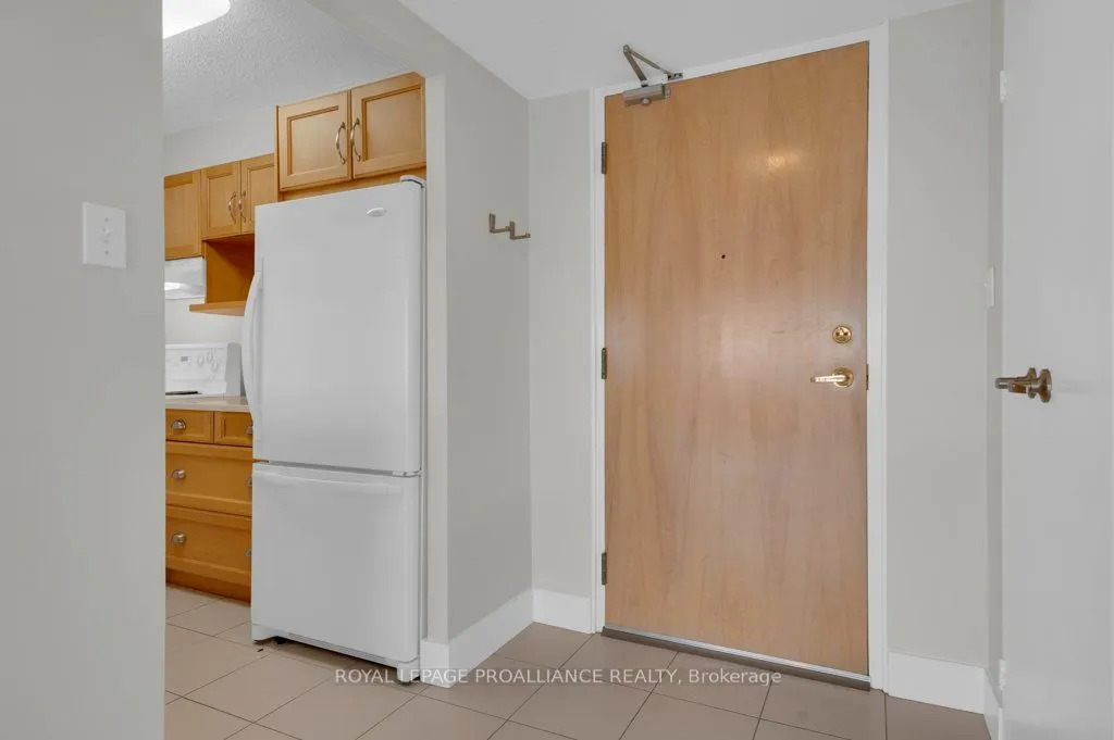 344 Front Street, #906