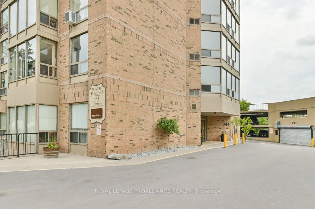 344 Front Street, #906