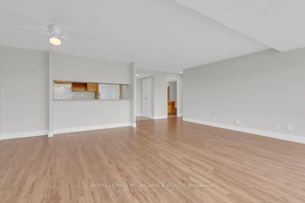 344 Front Street, #906