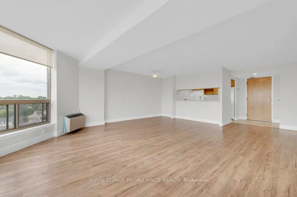 344 Front Street, #906