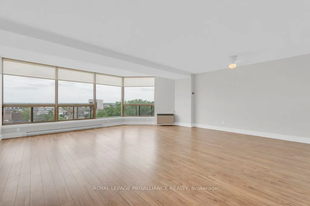 344 Front Street, #906