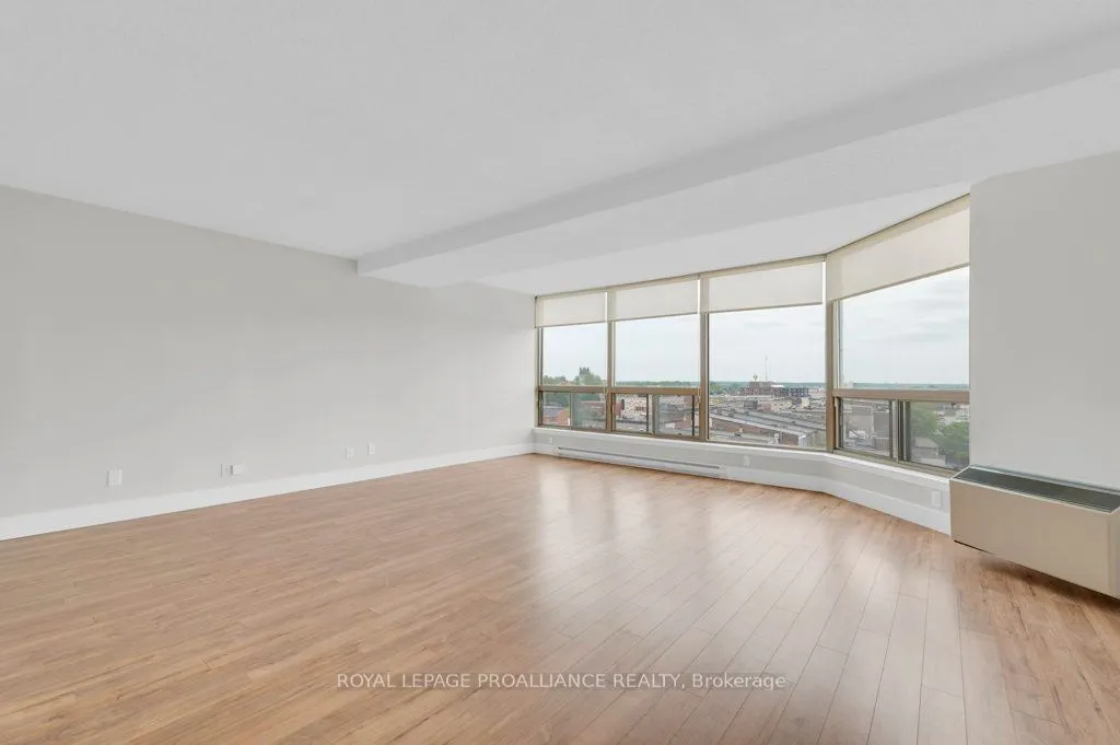 344 Front Street, #906