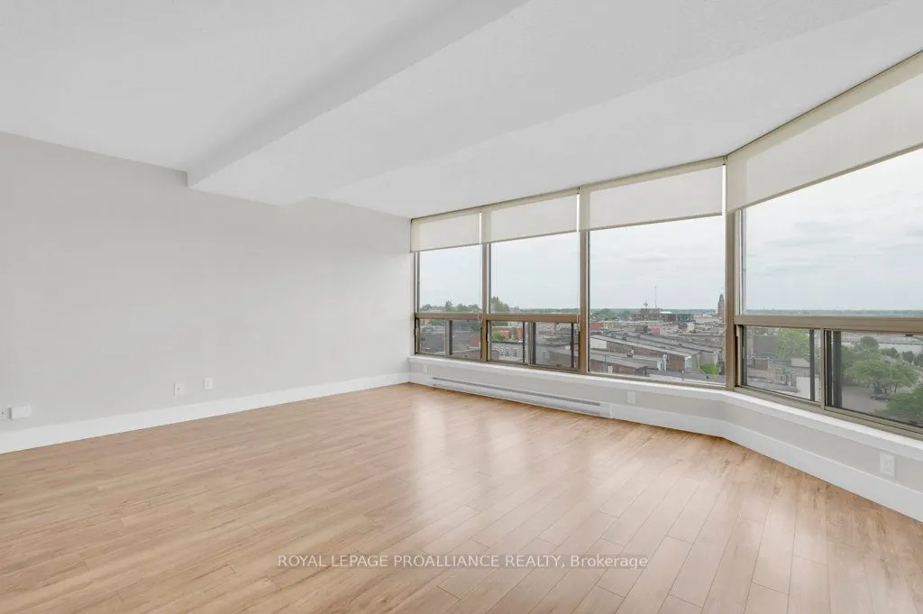 344 Front Street, #906