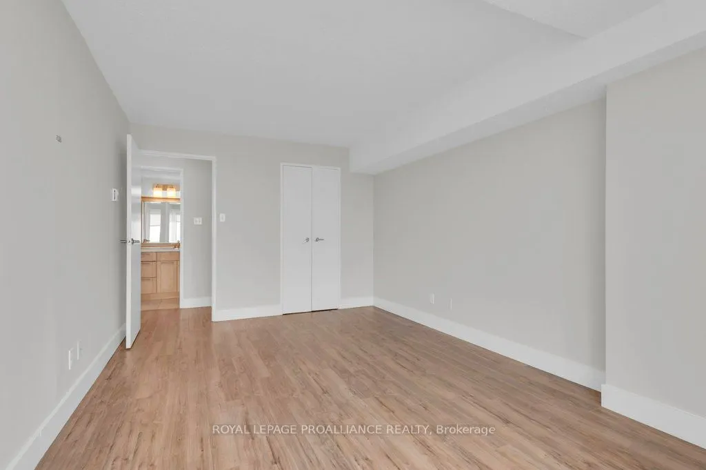 344 Front Street, #906