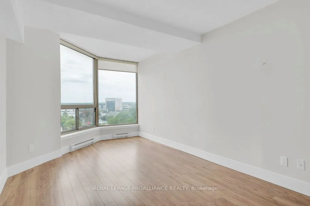 344 Front Street, #906