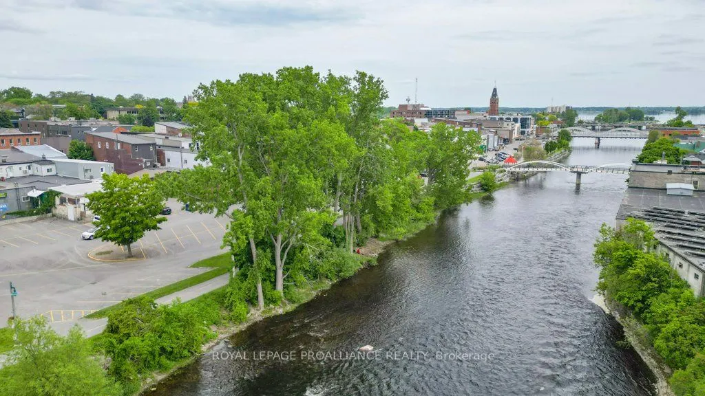 344 Front Street, #906