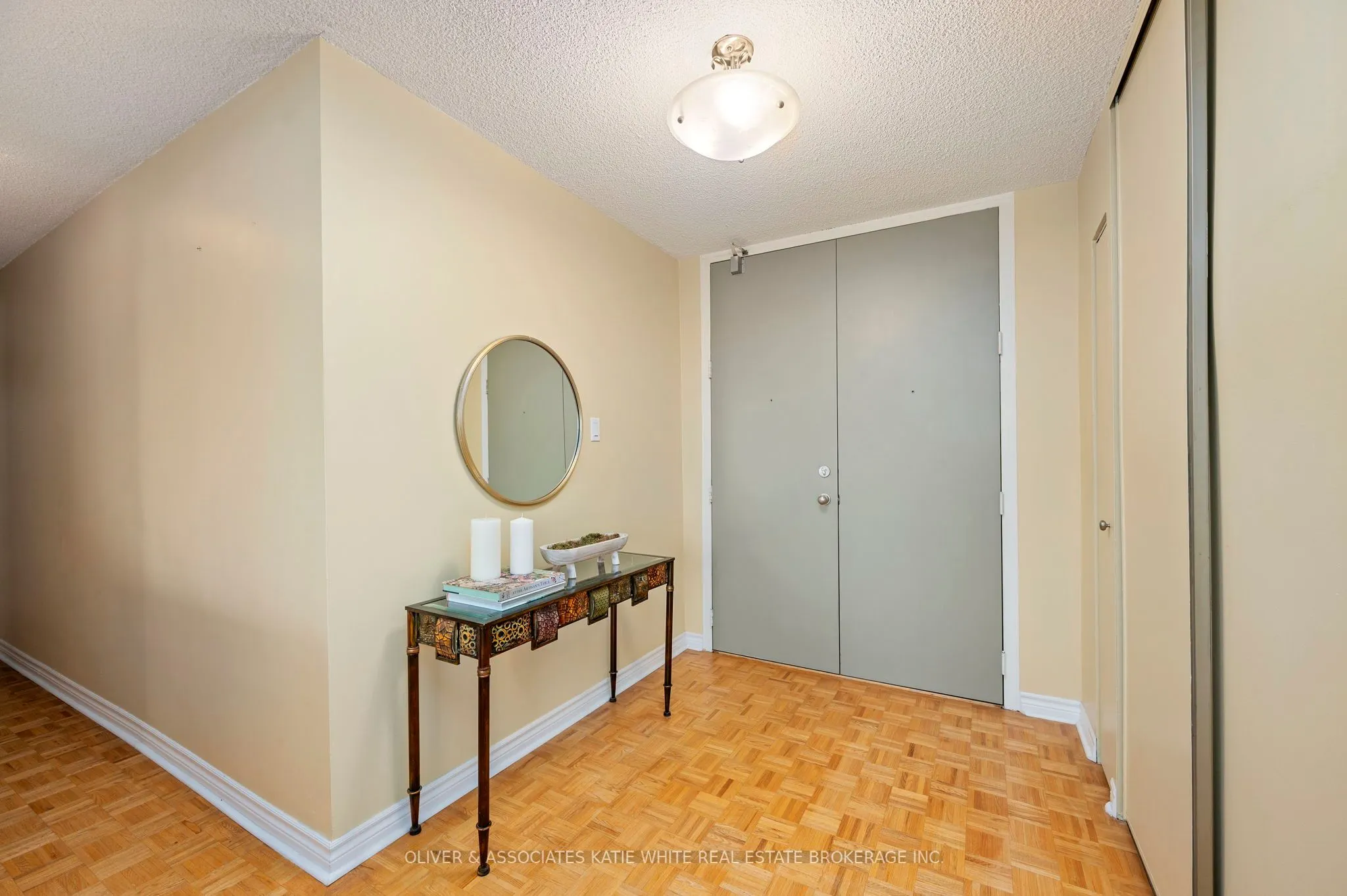 380 King Street, #1507