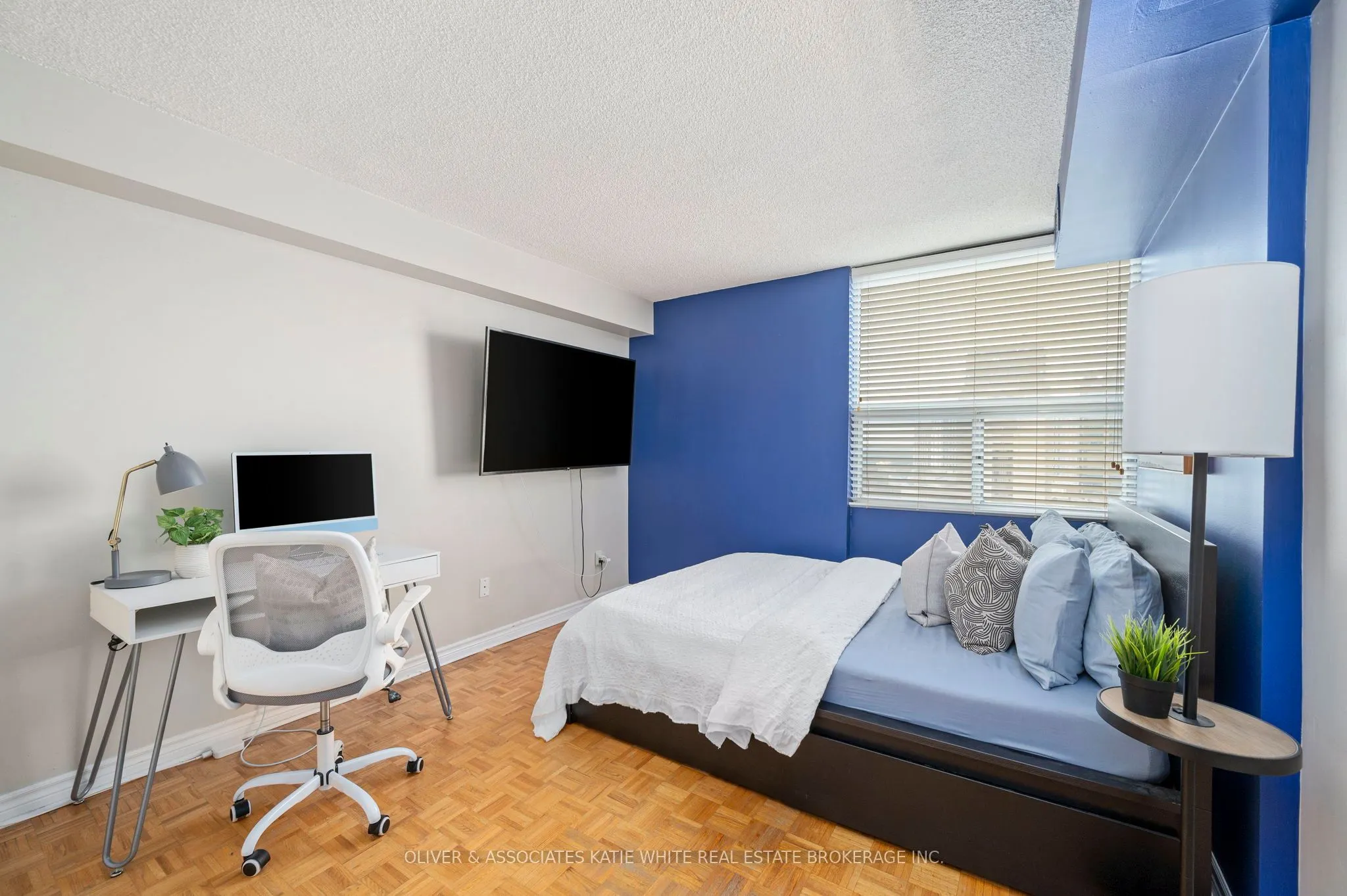 380 King Street, #1507