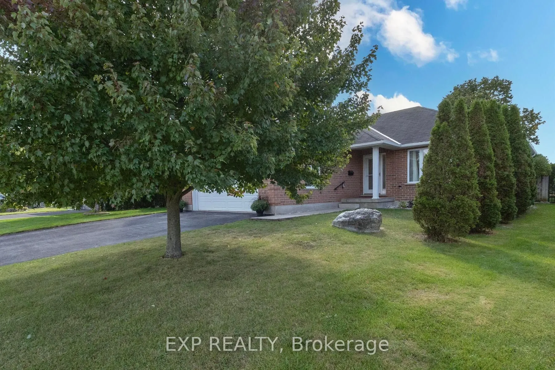 32 SCOURFIELD Drive