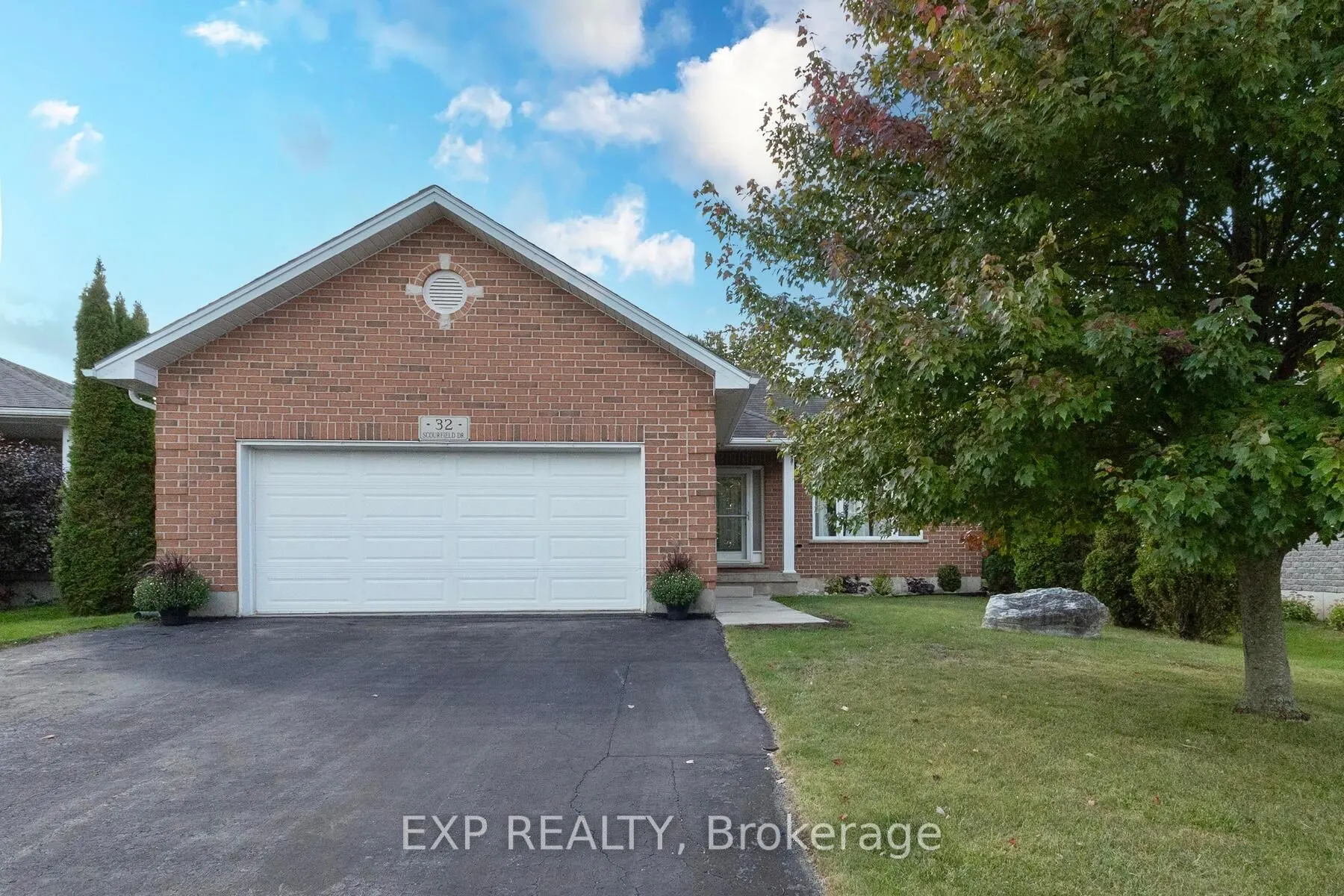 32 SCOURFIELD Drive