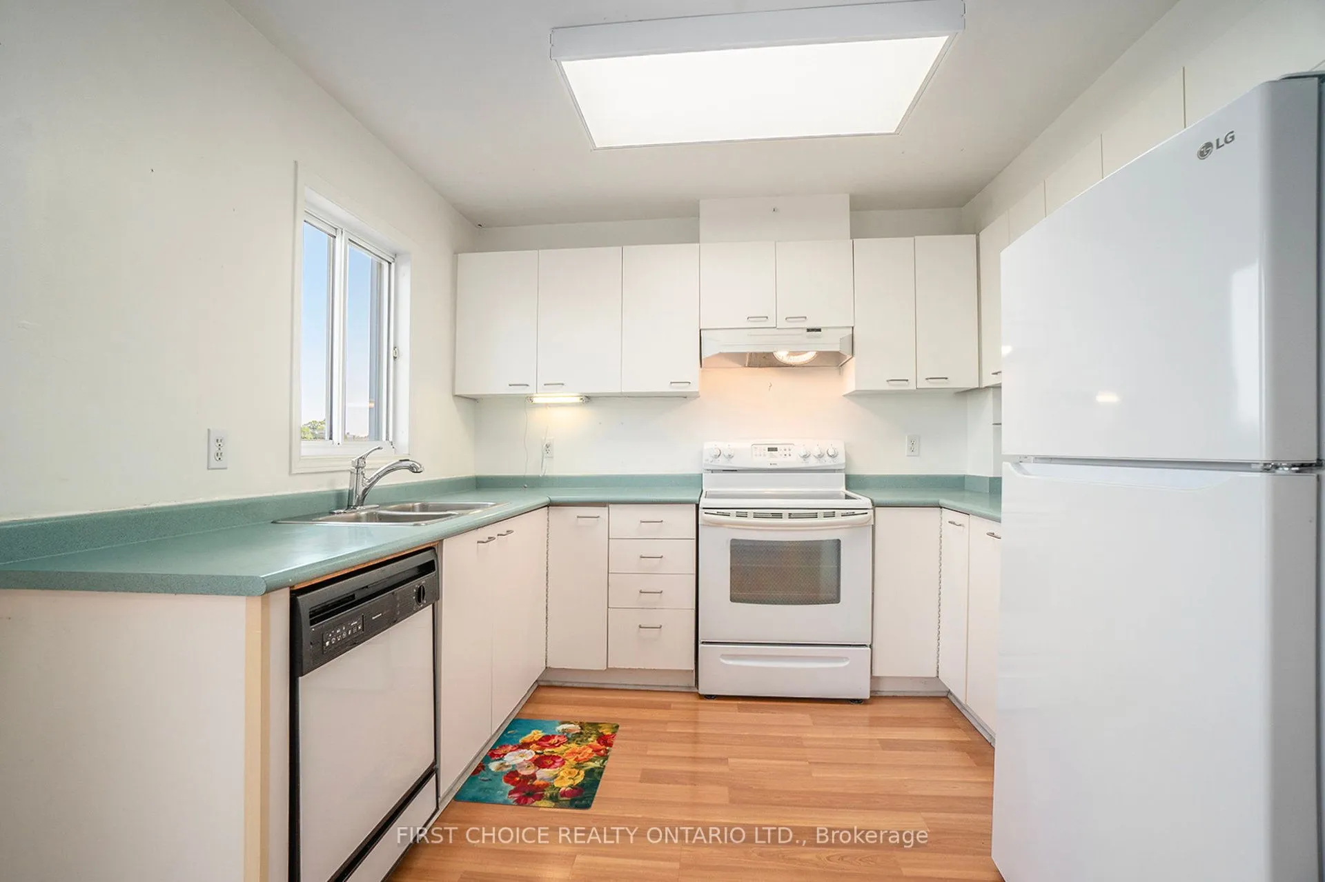 15 Drayton Private