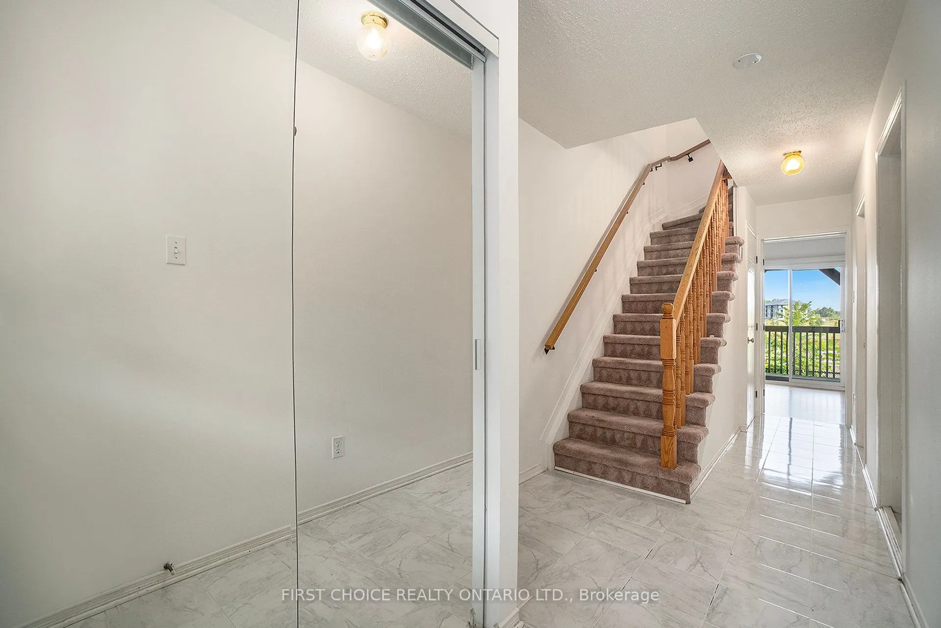 15 Drayton Private