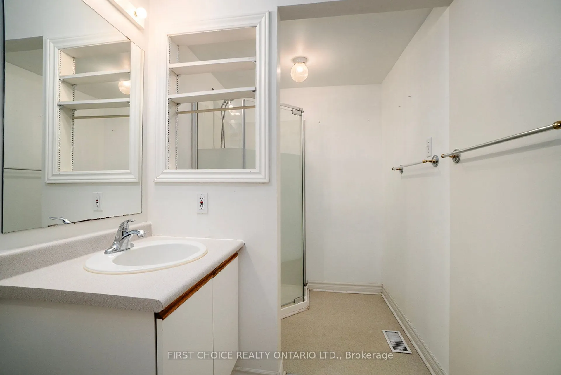 15 Drayton Private