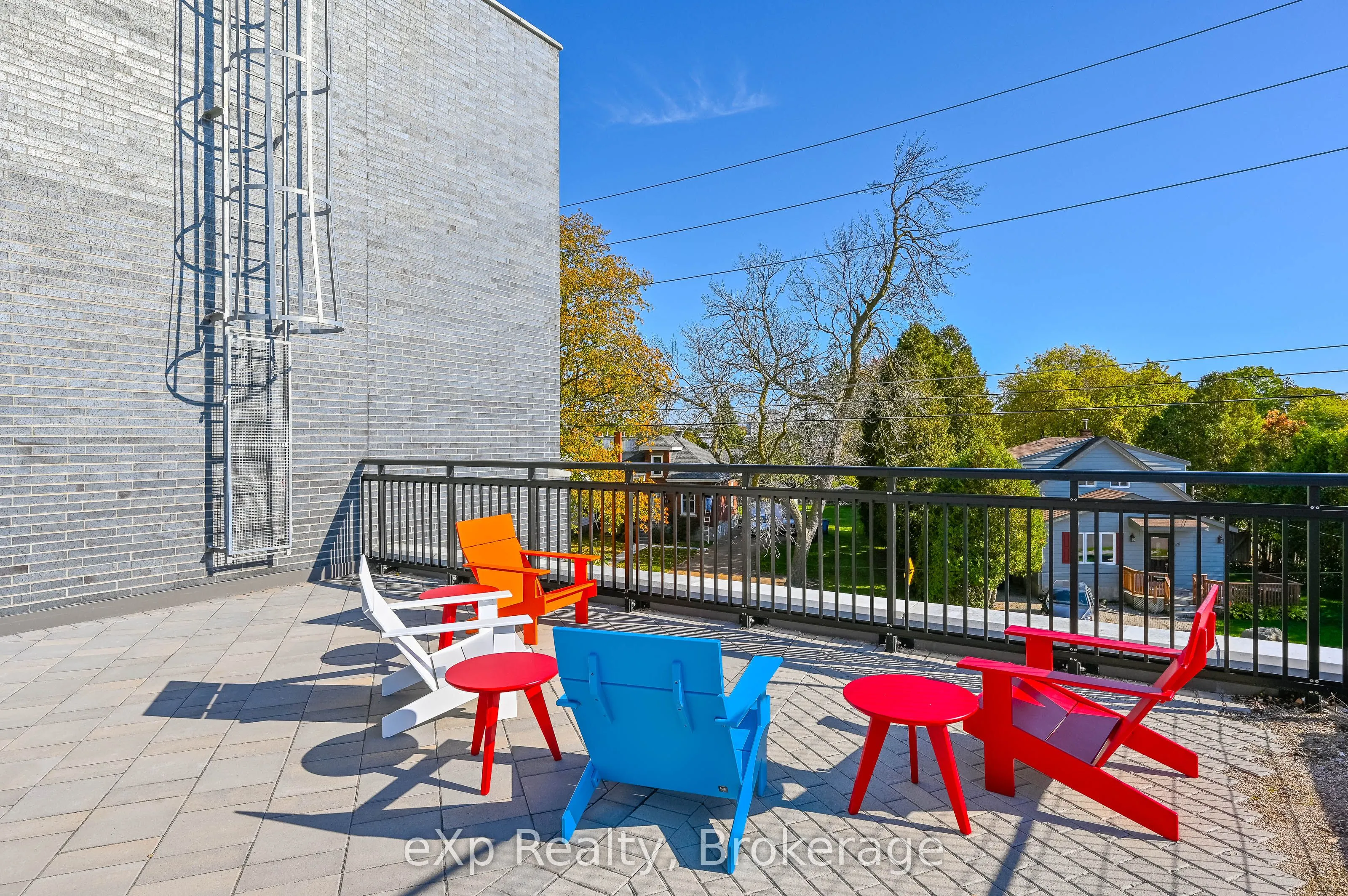 63 Arthur Street S, #804