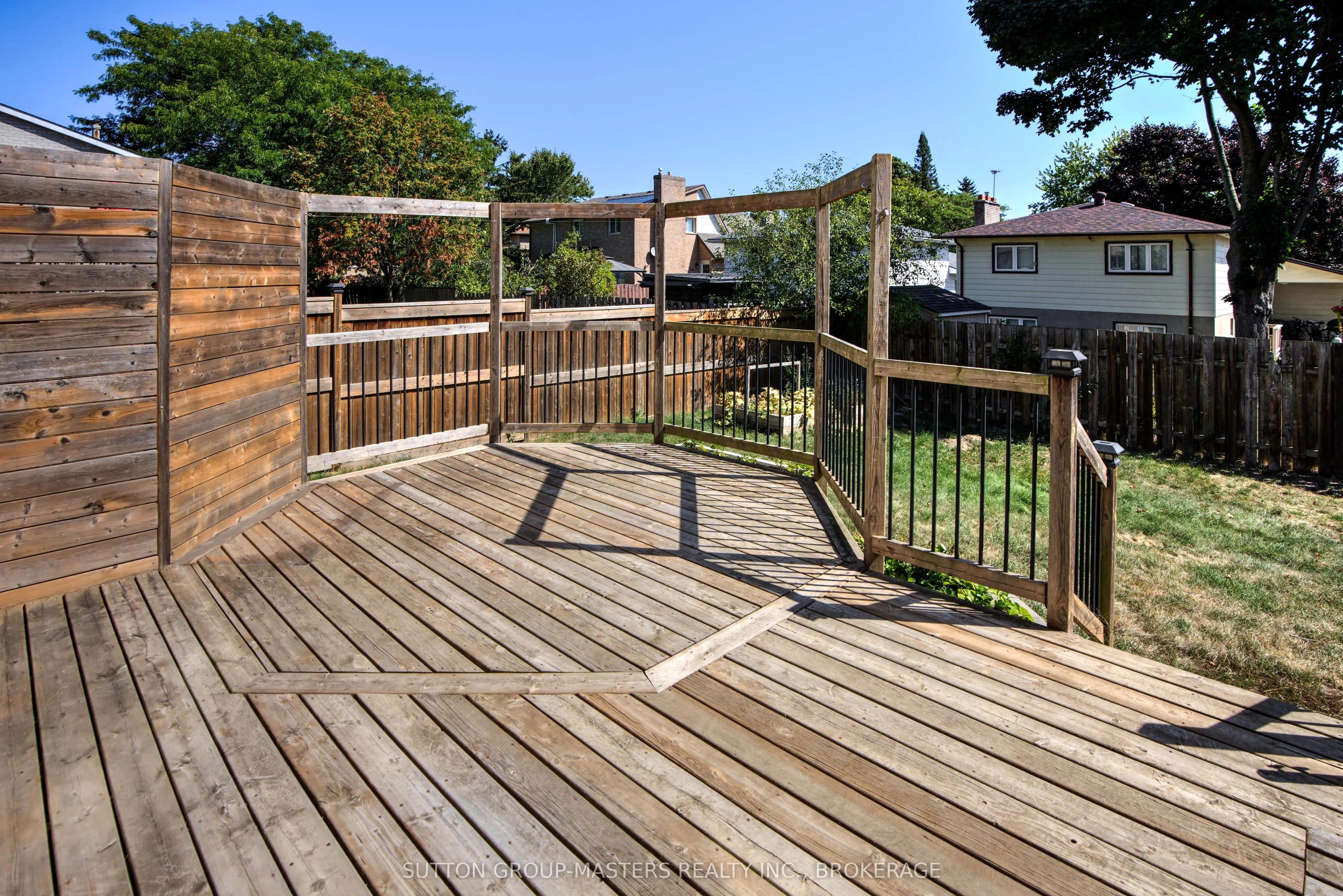 846 Sandringham Place