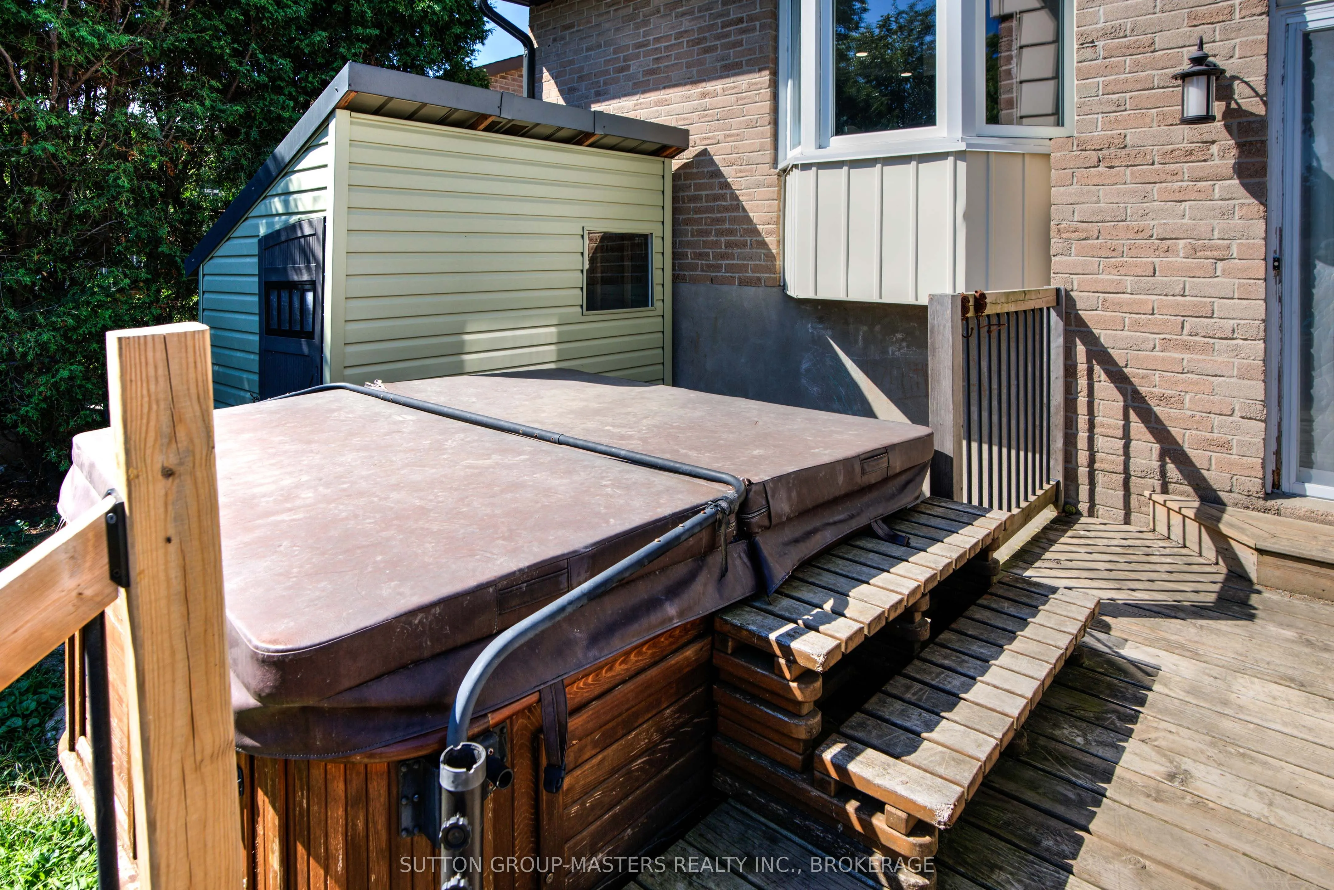 846 Sandringham Place