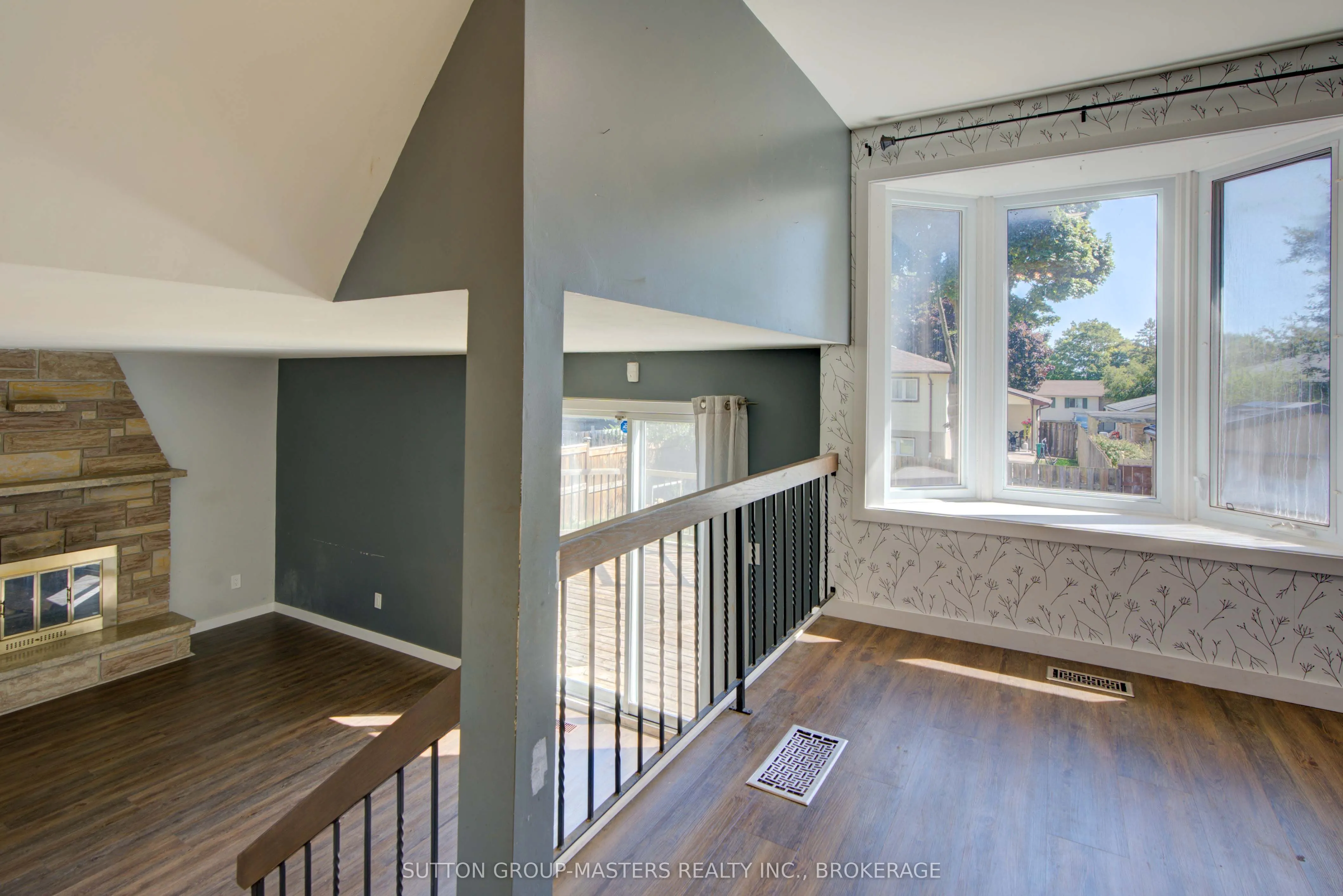 846 Sandringham Place