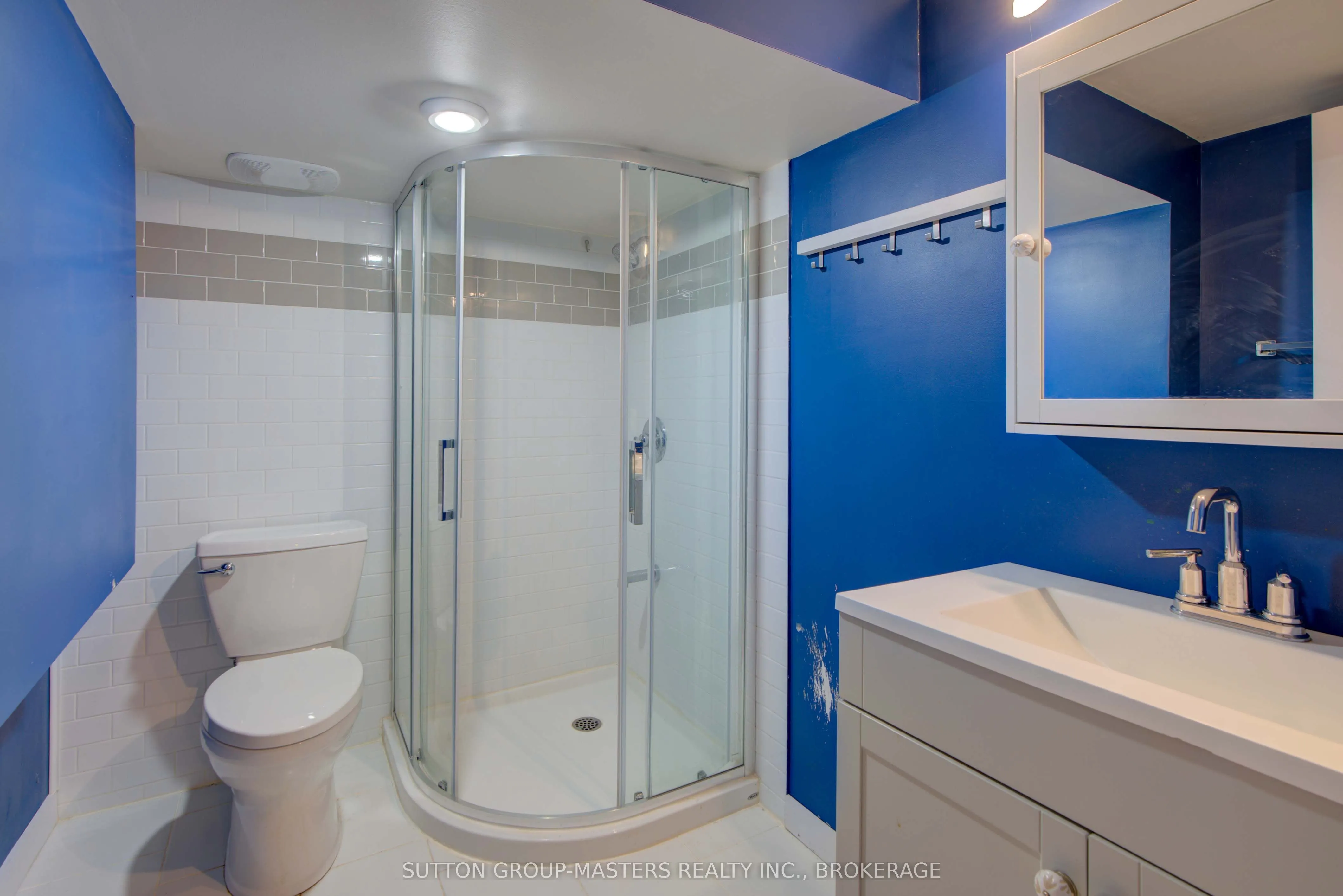 846 Sandringham Place